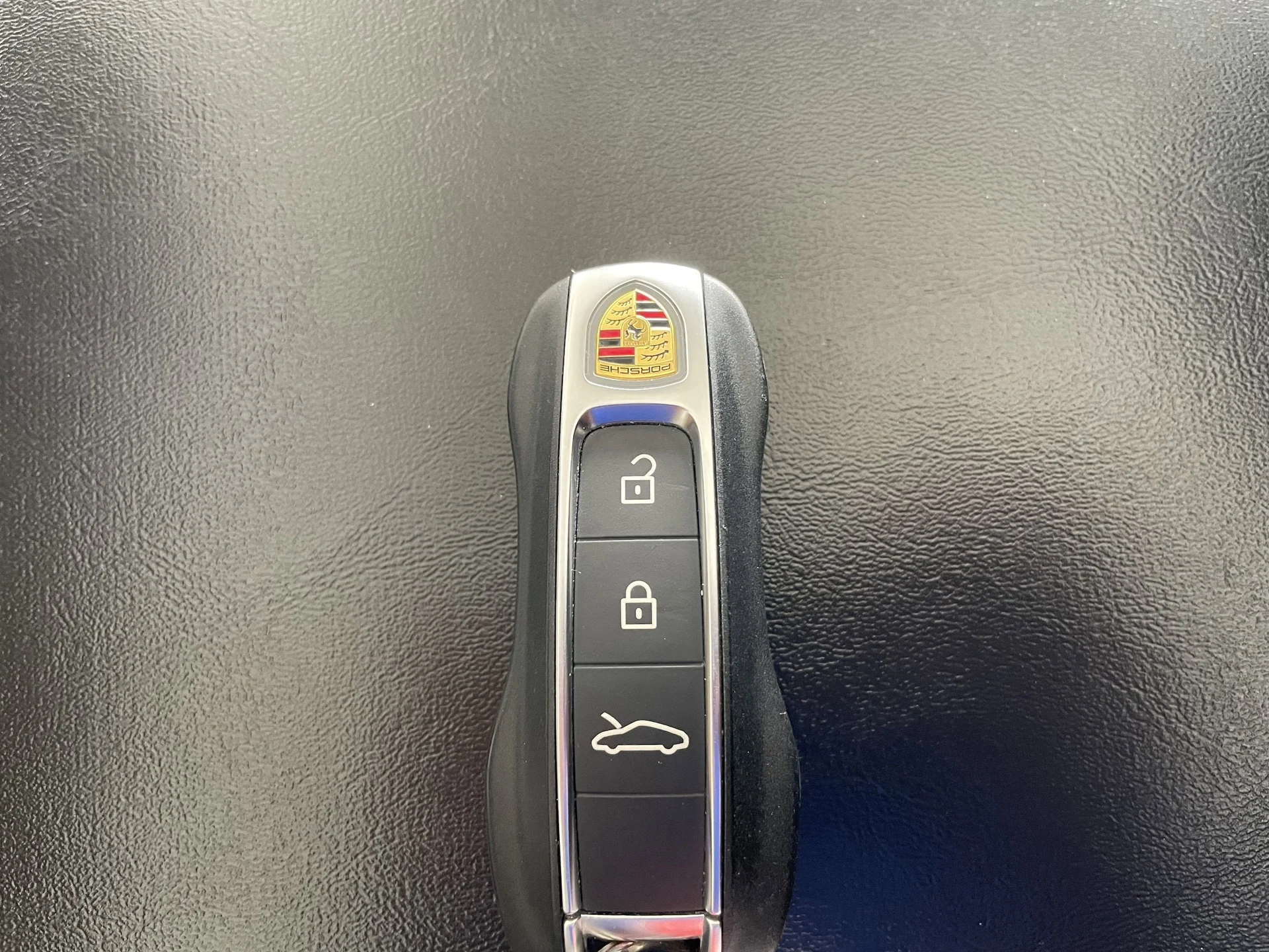 mph024_3001995991_ee3751224dc397e98fb9dcbd1cdcad7cx_550968457f