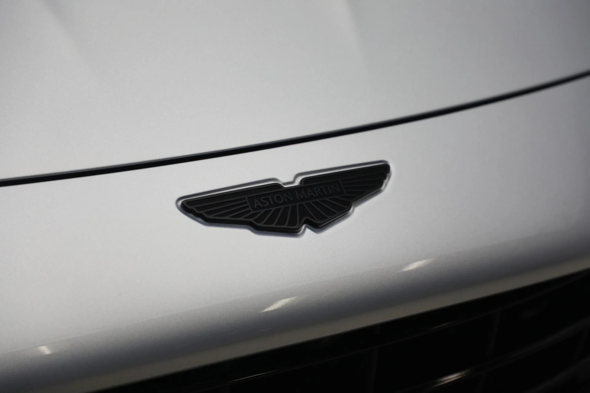 mph024_300752078_New_2026_Aston_Martin_Vantage_Roadster_1768253307_6b420750c8