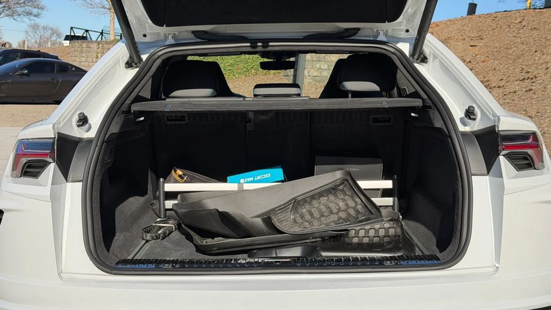 mph024_3012801688_4da9678e98fd4bae91f9586eeb62d49b_70a87e359d