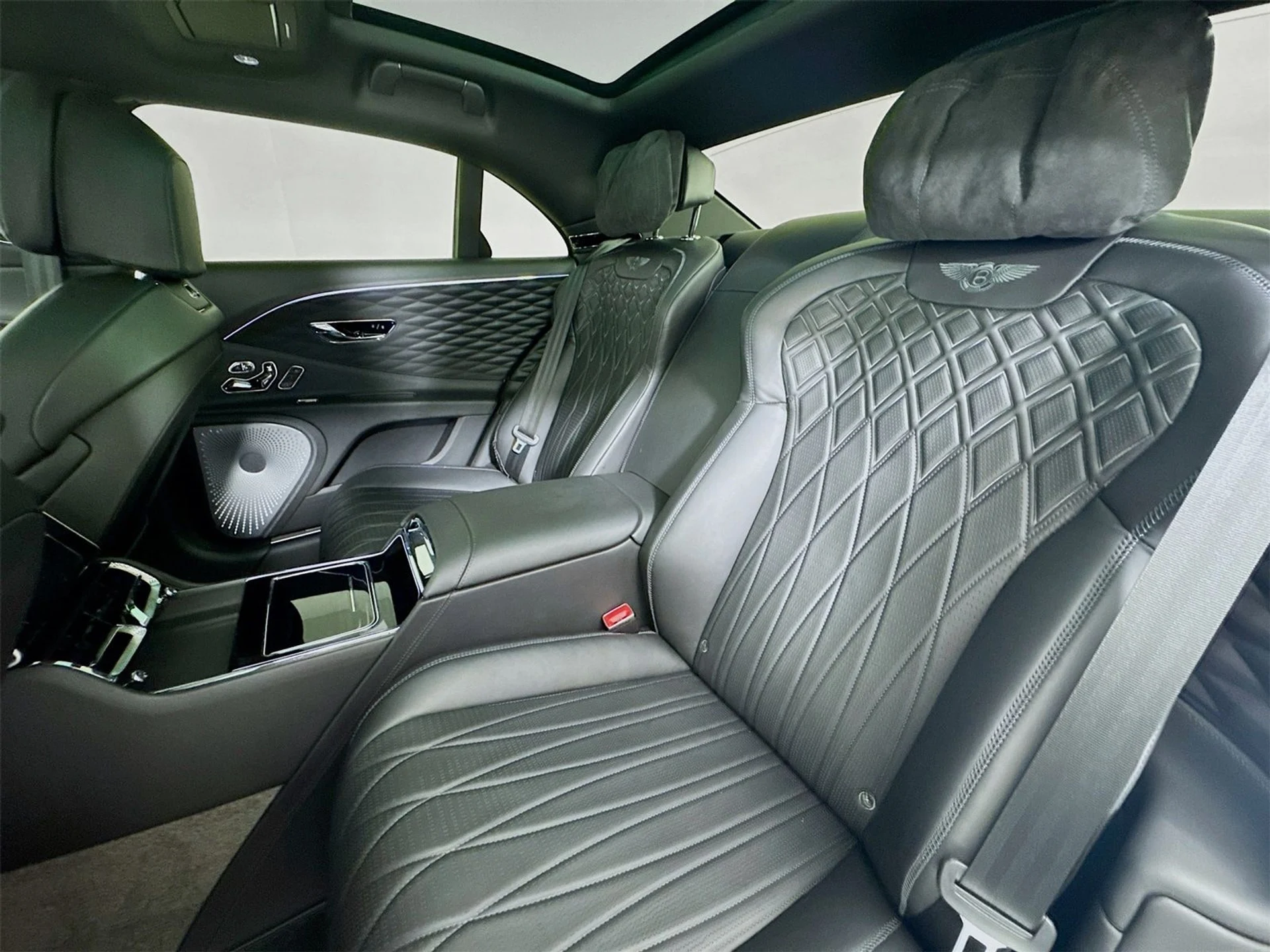 mph024_3024119152_a5cd46731dcf36153fee122066ea1fbax_edd2dfa56c