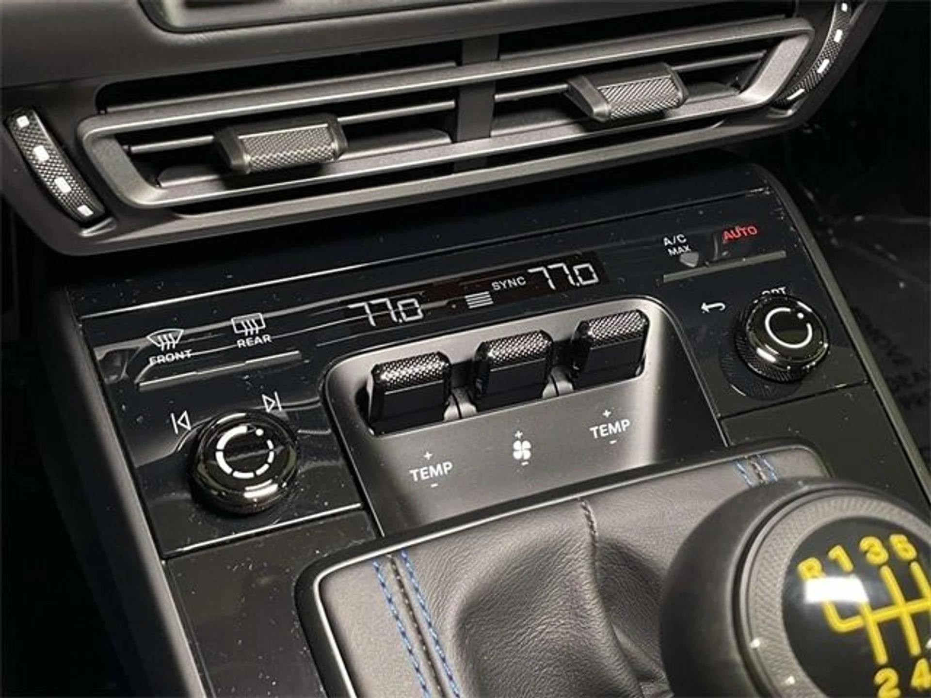 mph024_3024521341_7beab5e6e3bdd4014bc35a9034255f29x_06b392fef2