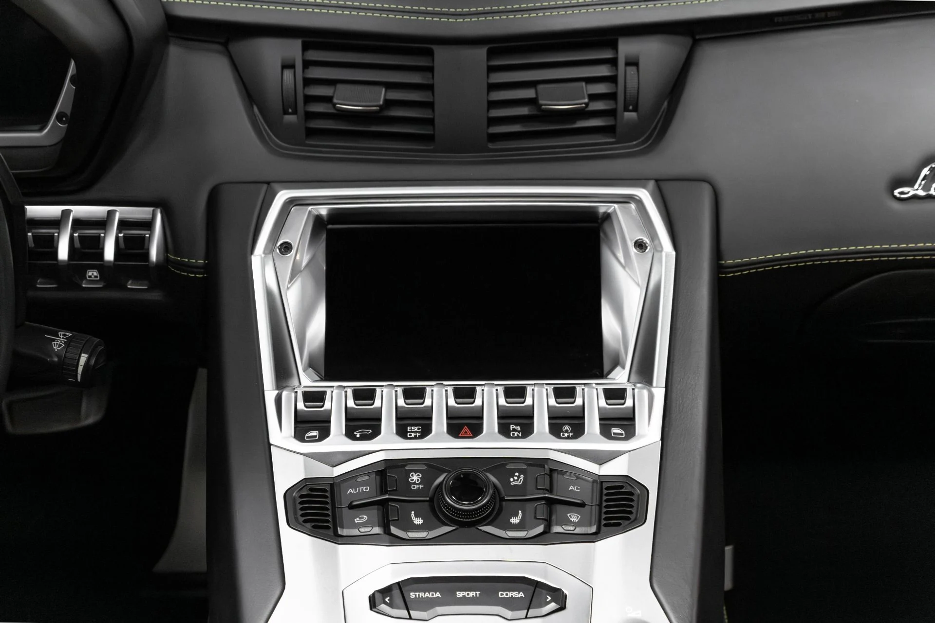 mph024_3024904528_Used_2015_Lamborghini_Aventador_LP_700_4_1770952947_468e606bfa