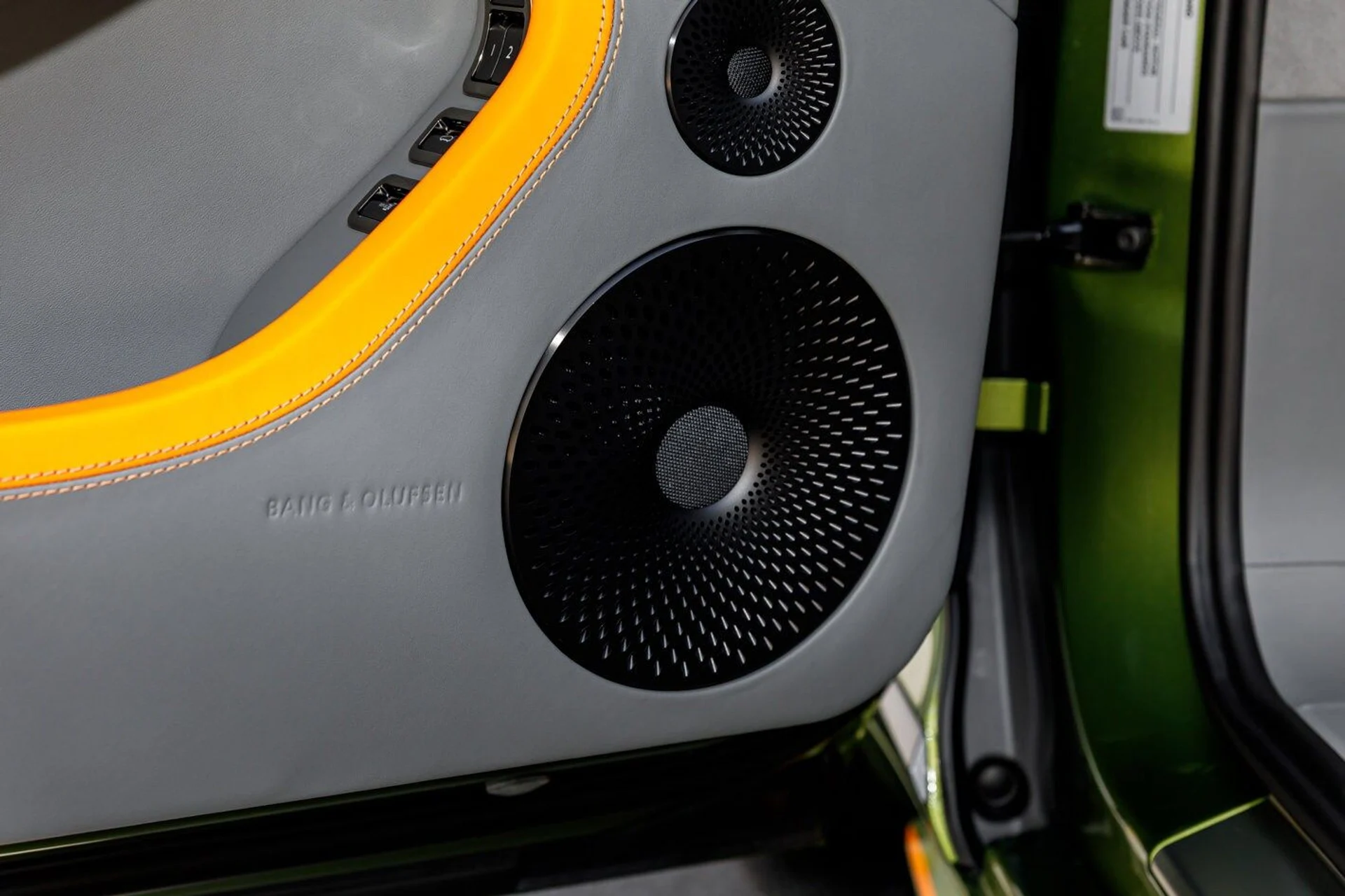 mph024_3025568630_00134e0dd34539c832b7aefbefed11eex_71c0d8a8a4