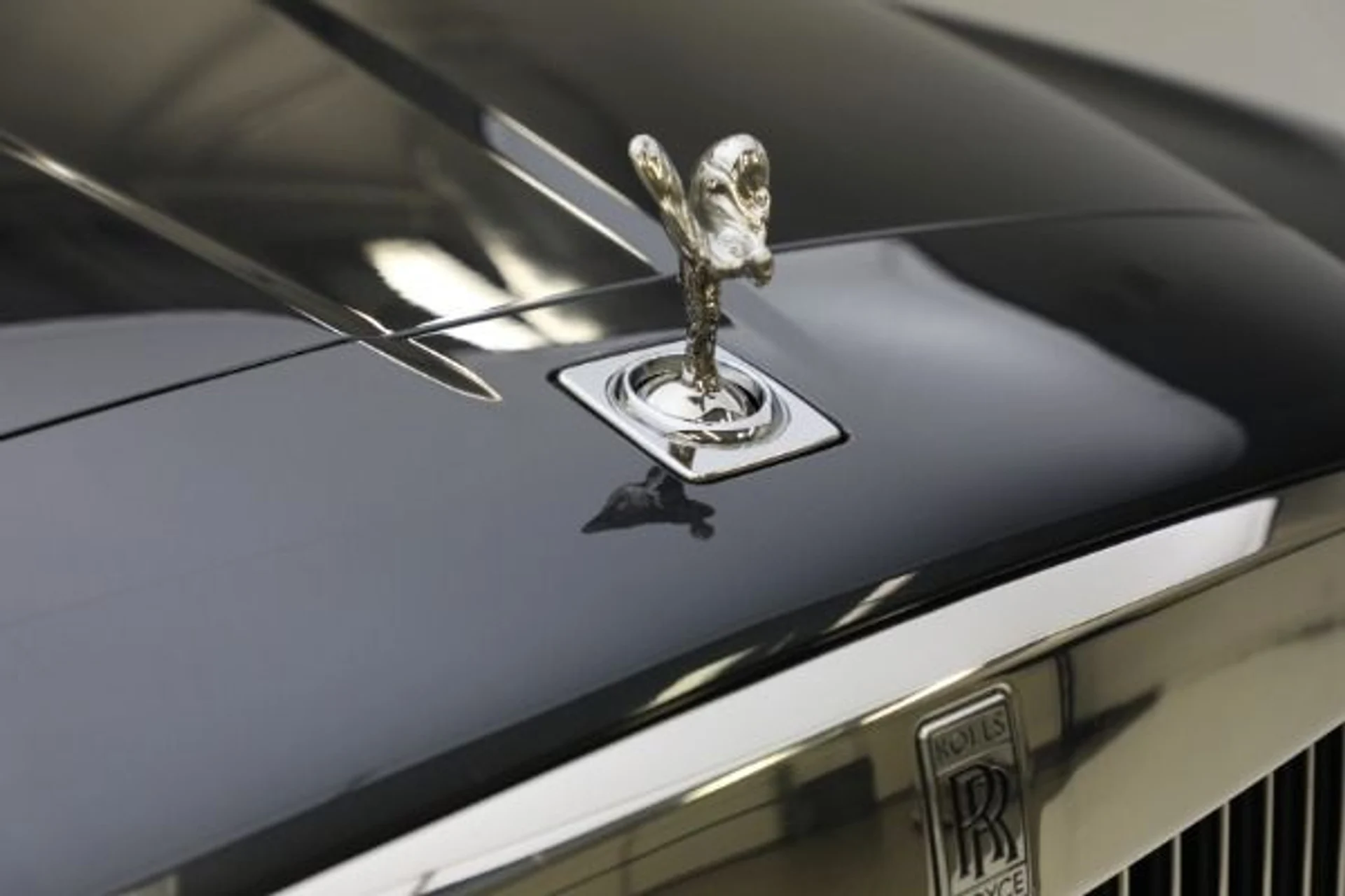 mph024_3025879084_Used_2019_Rolls_Royce_Cullinan_566529a32c