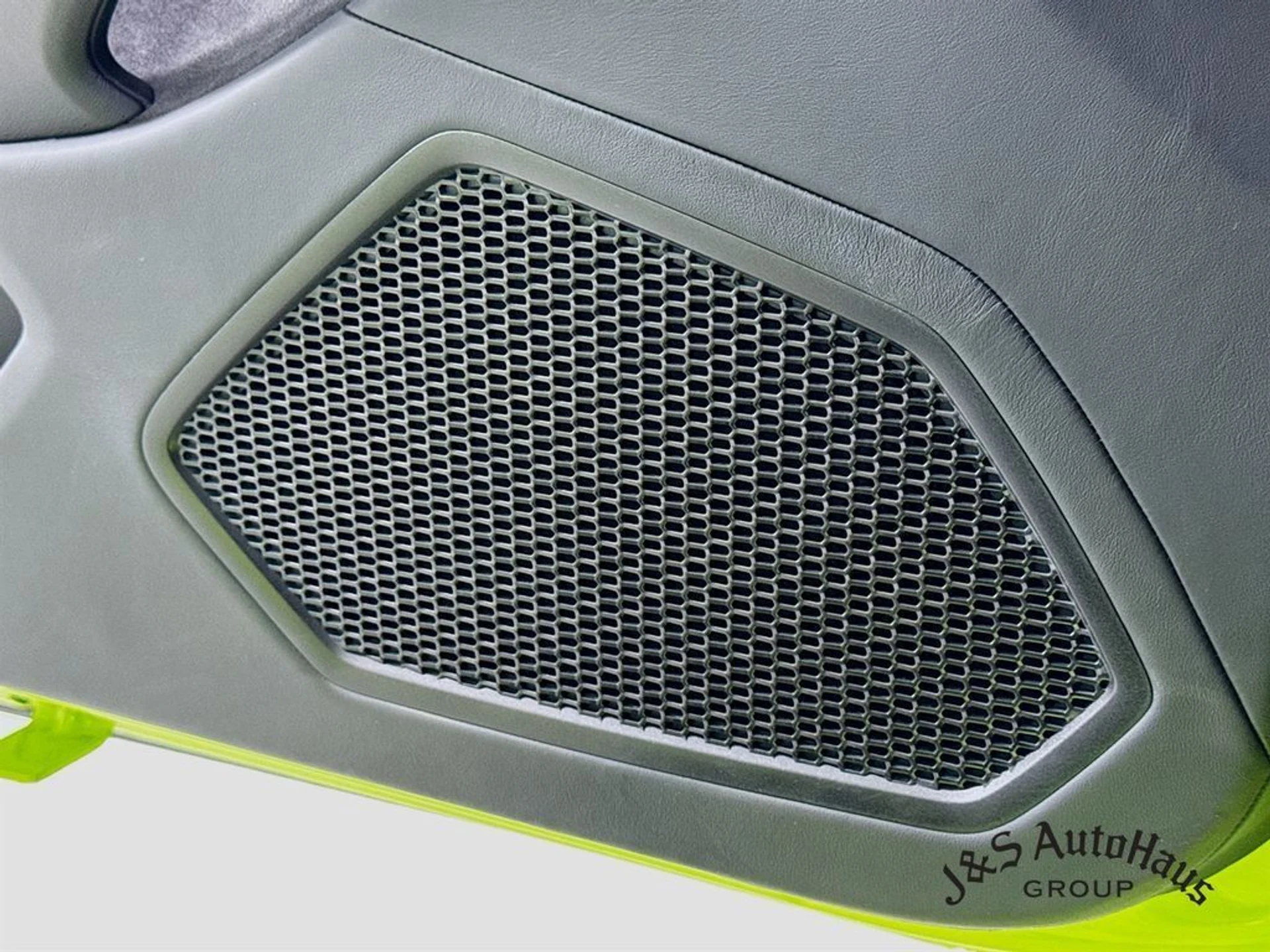 mph024_3033676779_5n2m9g8oz7gzq8s3wvvkrbbl0hkn_dbffbe746c