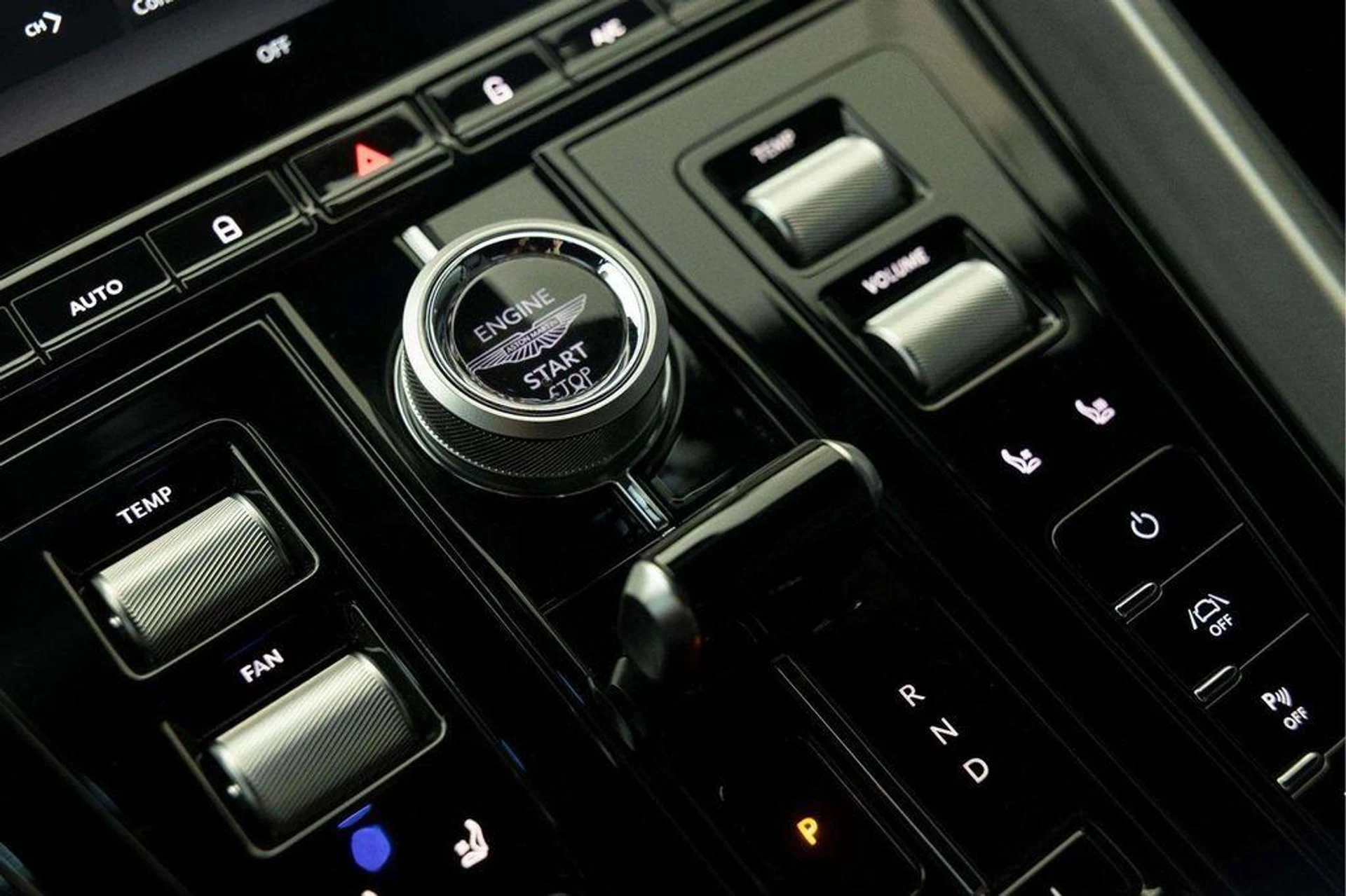 mph024_3038685652_q_Mtxuf_YVZ_9n_XT_Xt80_Pxyf_Oox_Qo_A_401e7a5b58