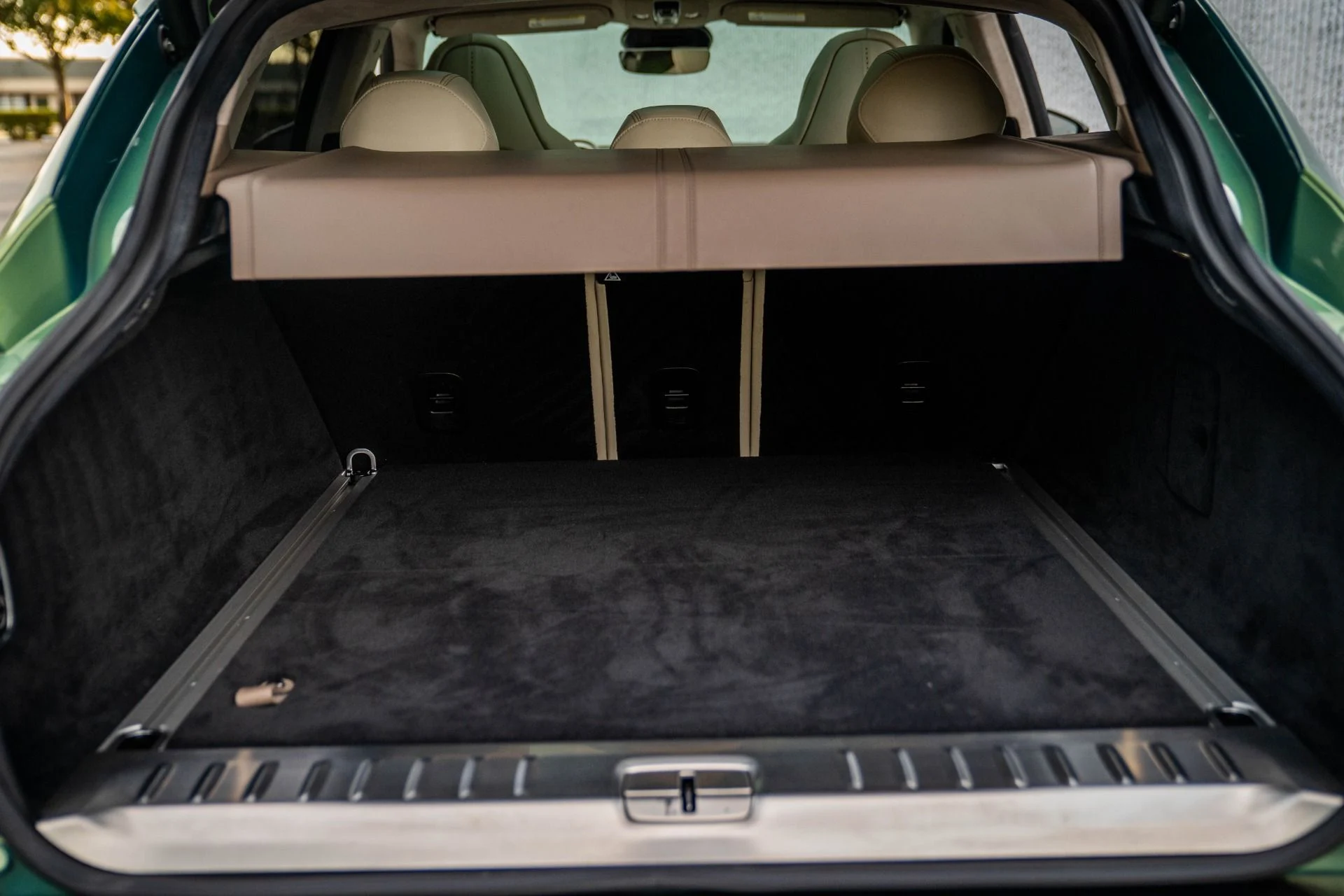 mph024_3038947278_Used_2021_Aston_Martin_DBX_Special_Commission_Arden_Green_paint_Renntech_Exhaust_1765215379_fba802a096