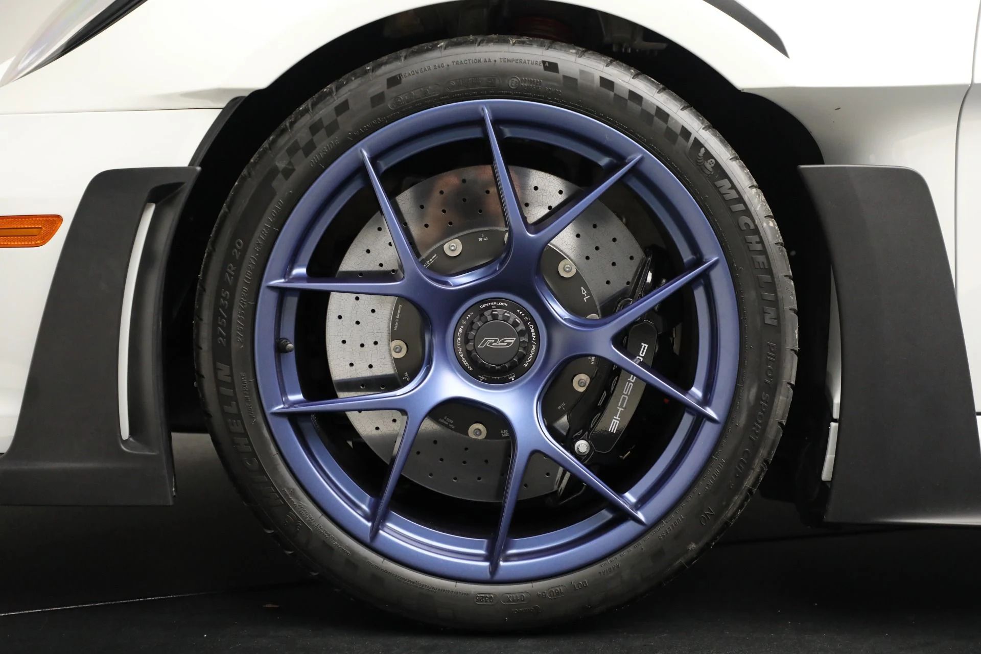 mph024_3039076932_Used_2025_Porsche_911_GT_3_RS_1762987246_e1d22e7e03