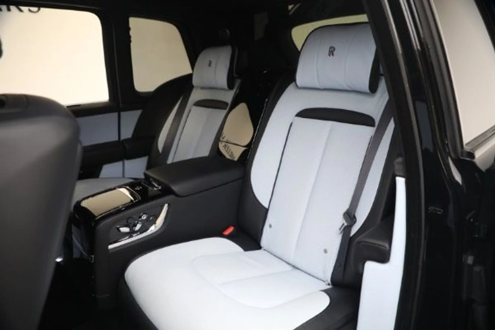 mph024_3041510523_Used_2022_Rolls_Royce_Cullinan_926f244931