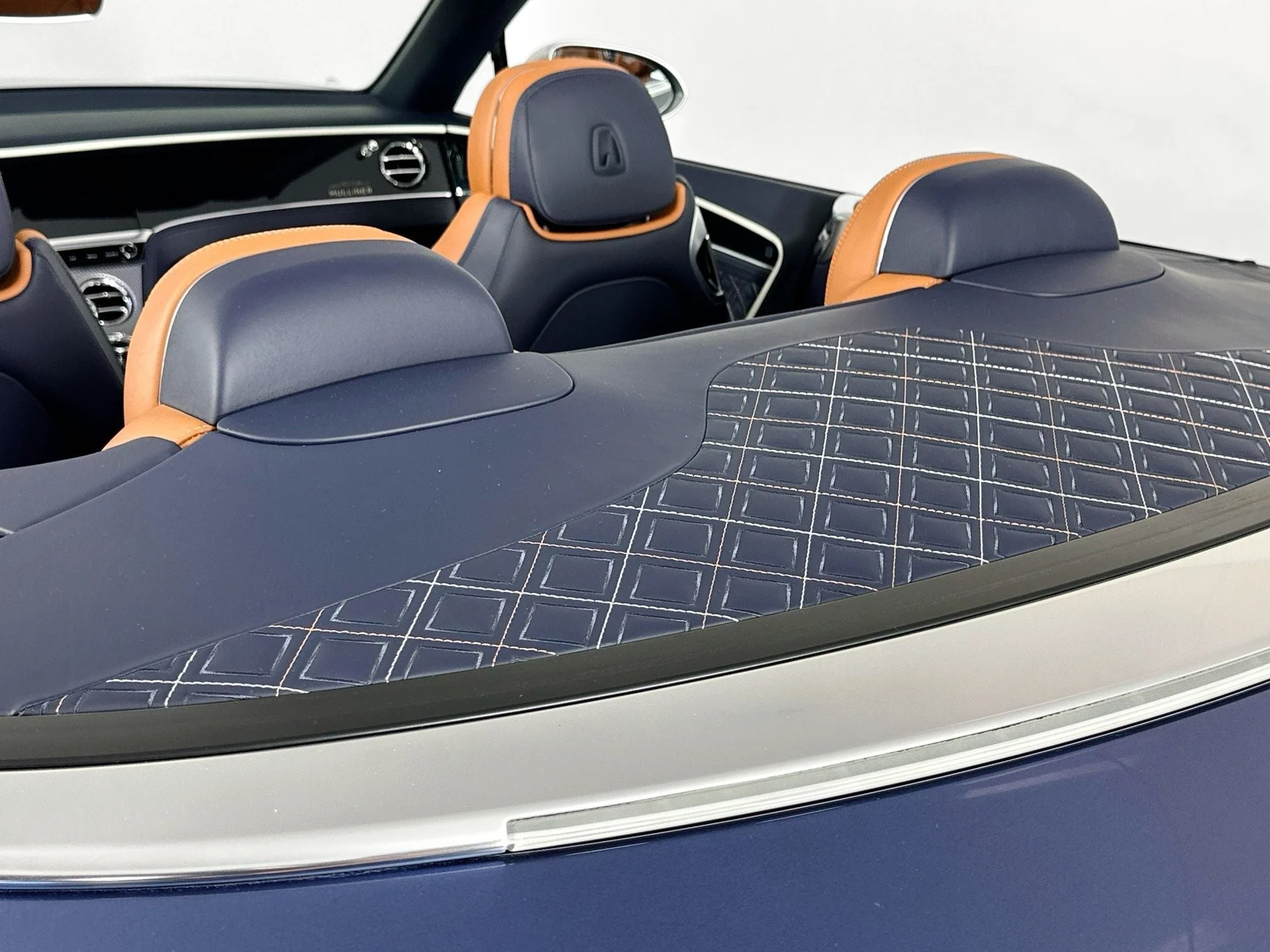 mph024_3041596648_25_b4387e7a95