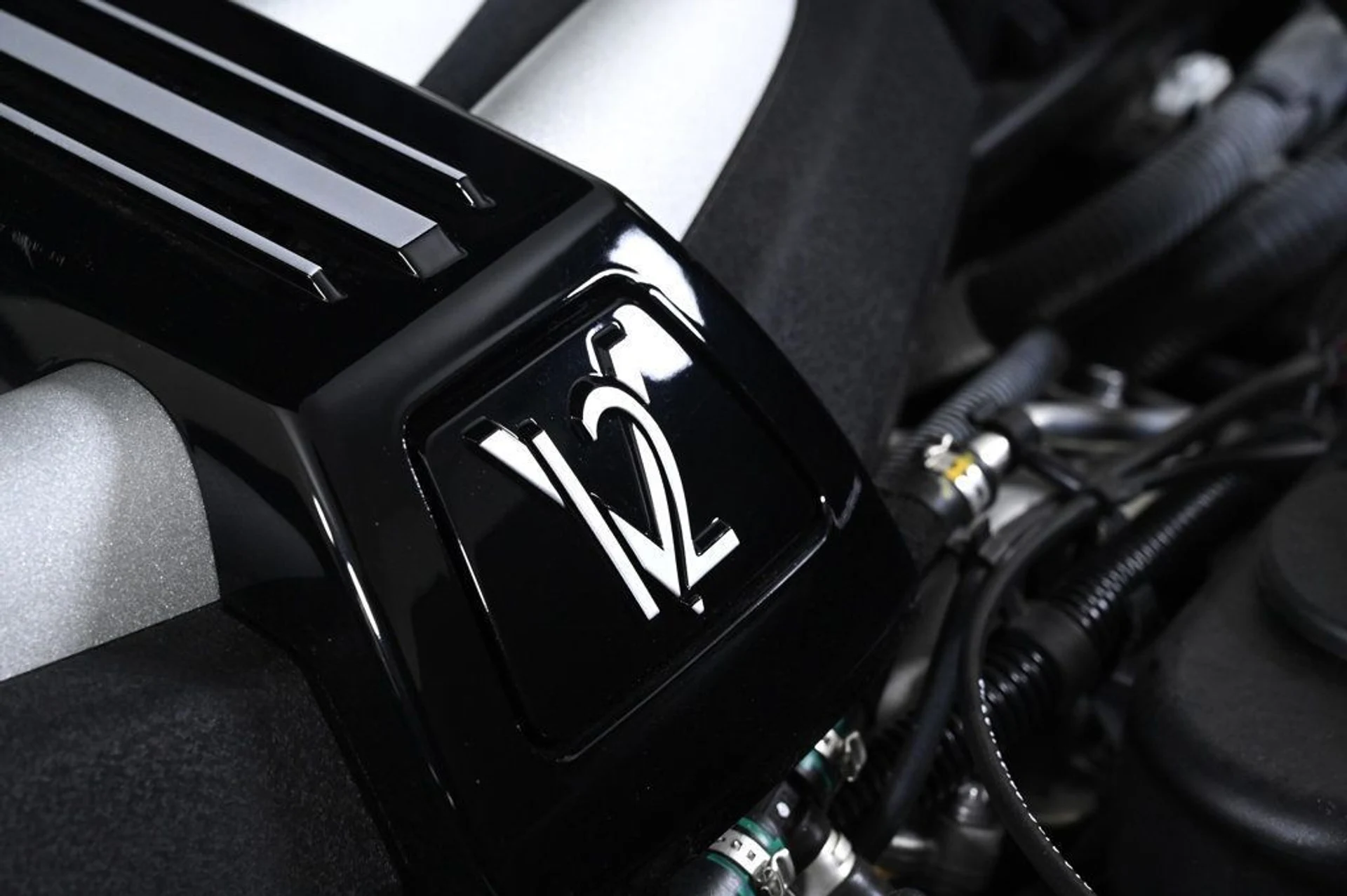 mph024_3053796745_used_2019_rolls_royce_wraith_base_11350_22954809_24_1024_0aafd92caf