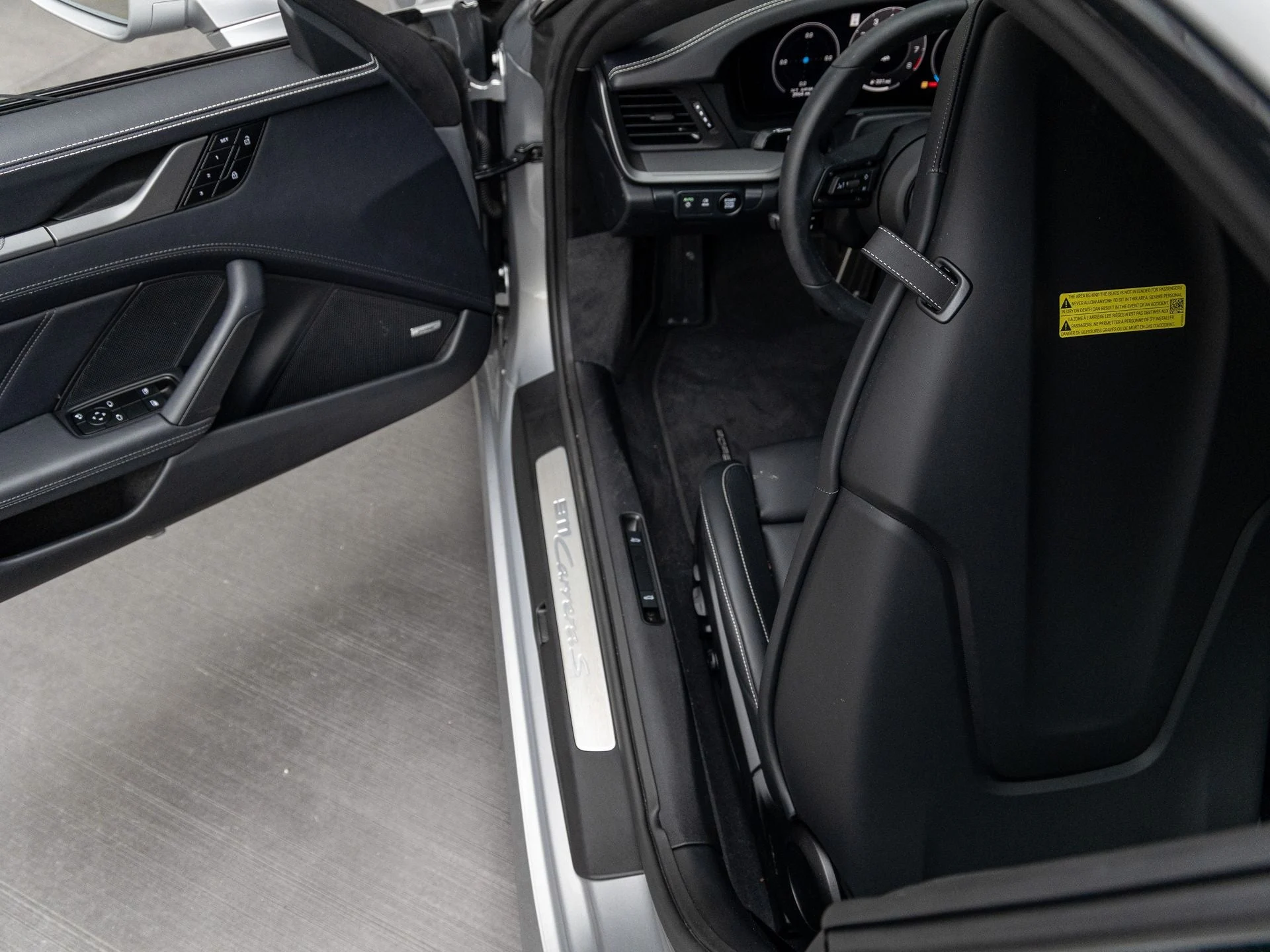 mph024_3055892757_25_9dddda2209