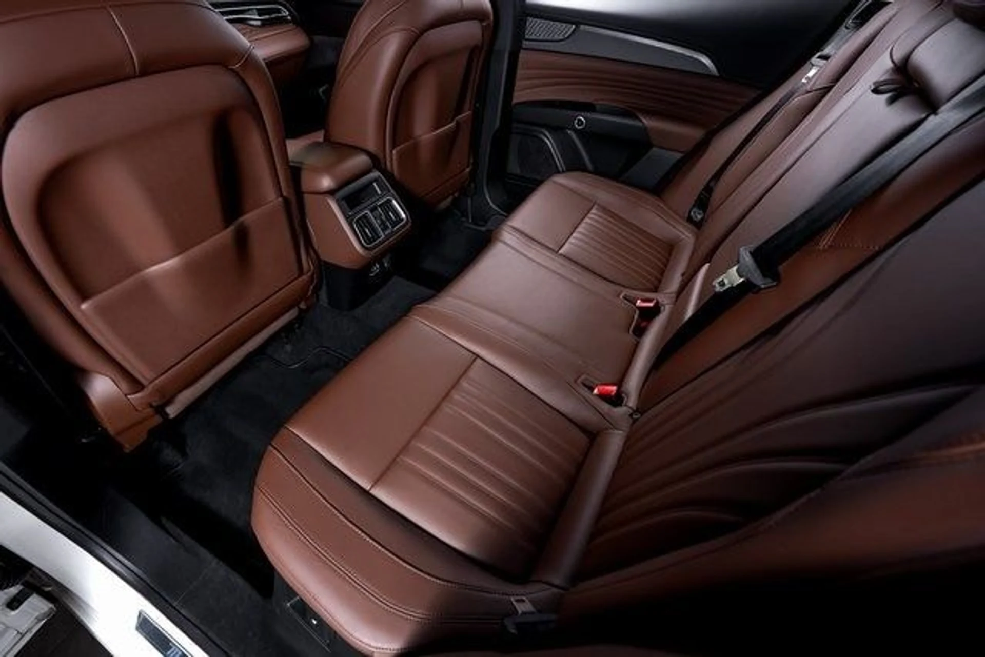 mph024_305761367_421440292c616ce5a7b0bc69f4db216bx_ad1a155489