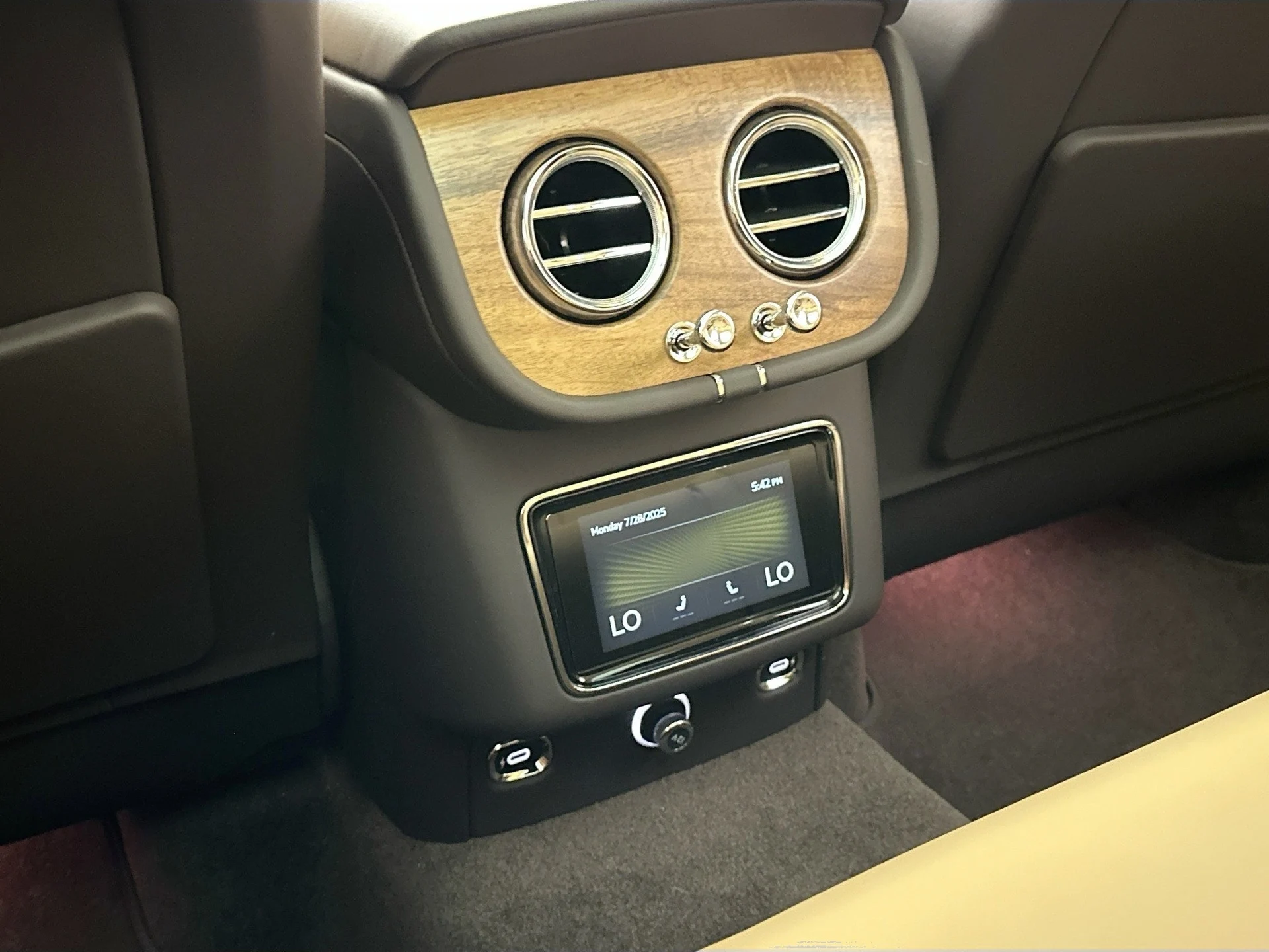 mph024_3058022148_25_acce58e6cc