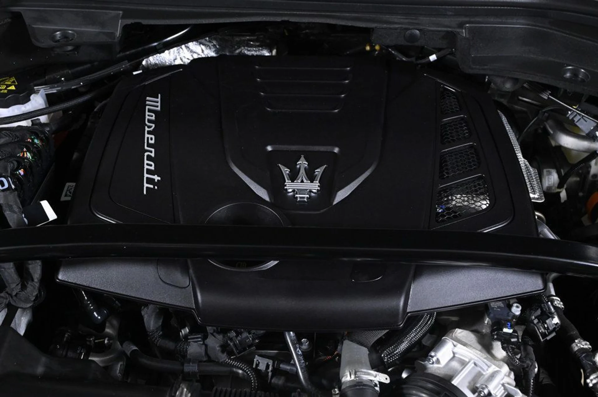 mph024_3067017200_used_2025_maserati_grecale_modena_11350_22967674_24_1024_7e5df8e55b