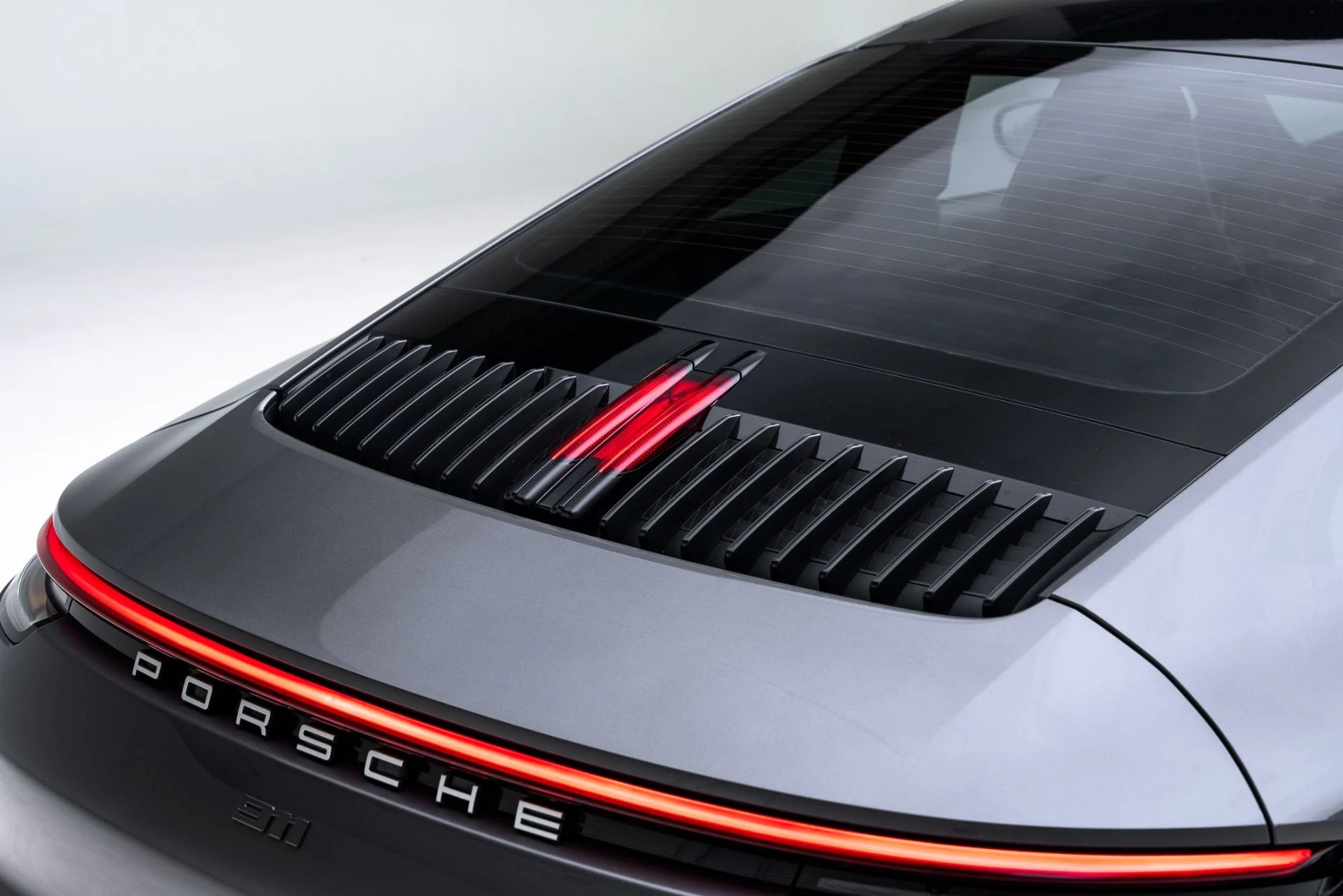 mph024_3075265867_Used_2020_Porsche_911_Carrera_1775067552_5b122fed7d