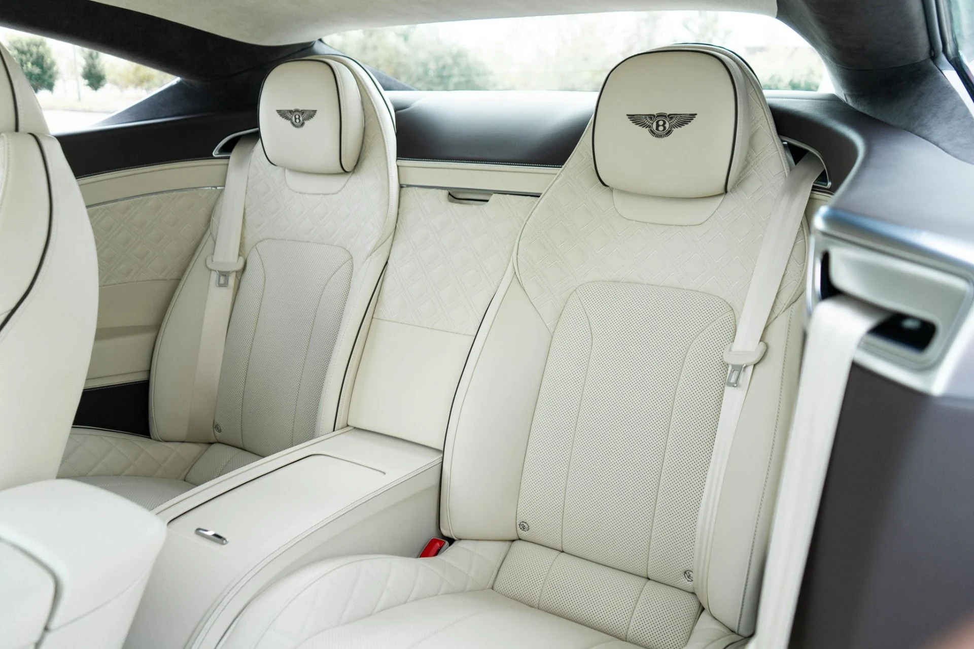 mph024_3076871613_Used_2022_Bentley_Continental_GT_V8_1761245166_4edeb748b4