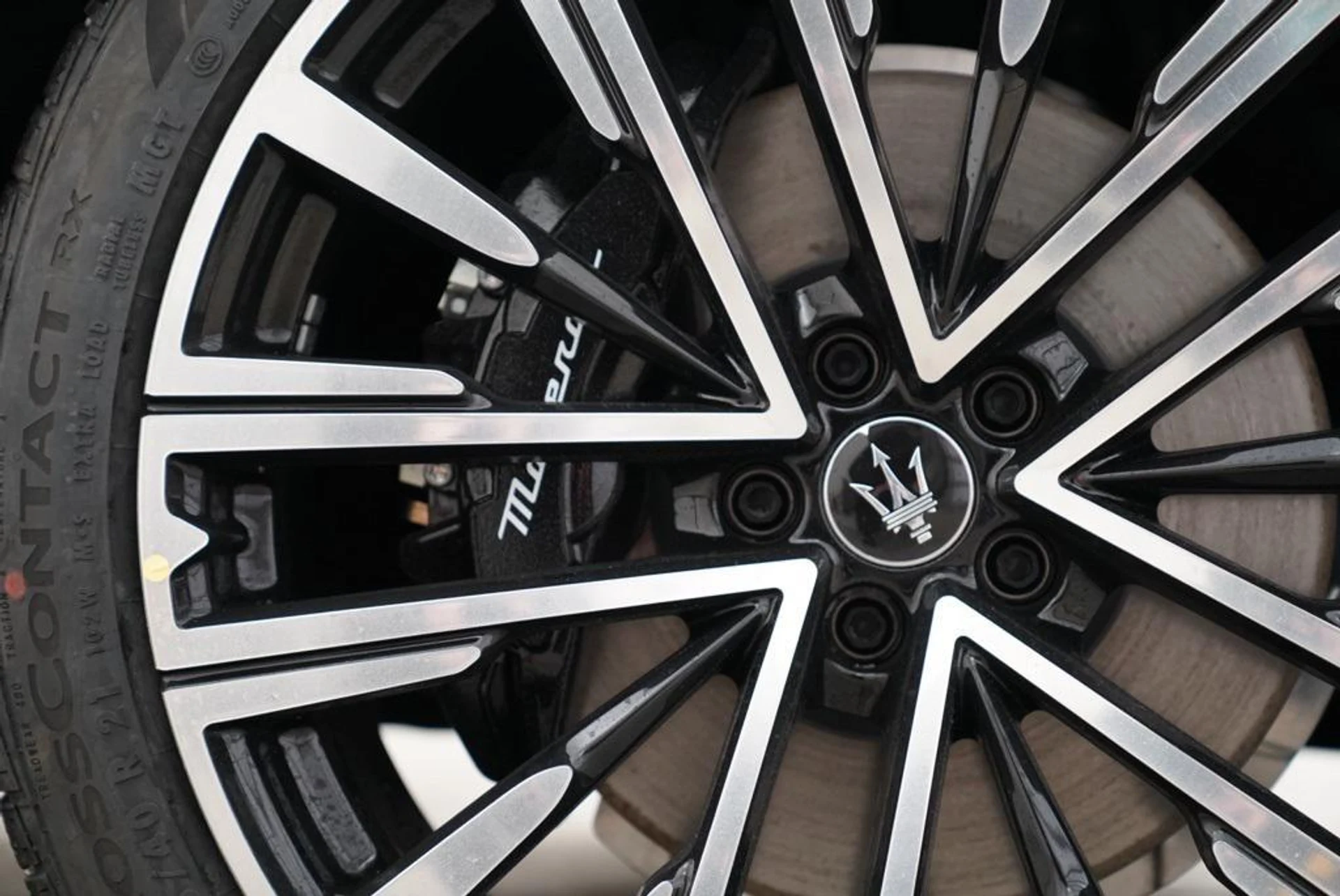 mph024_3079804517_ni9g_Zsf_J8q7_Oq_QE_5_Yu_Exvq_UDS_9s_be27282574