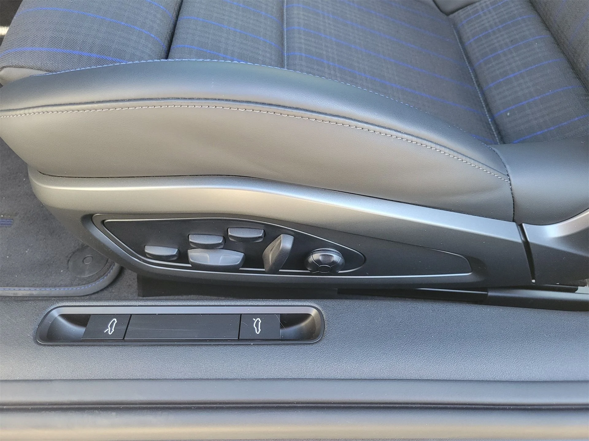 mph024_3085519486_9d5fbe784219aec5377a39e07c89c3f9_63d28a734e