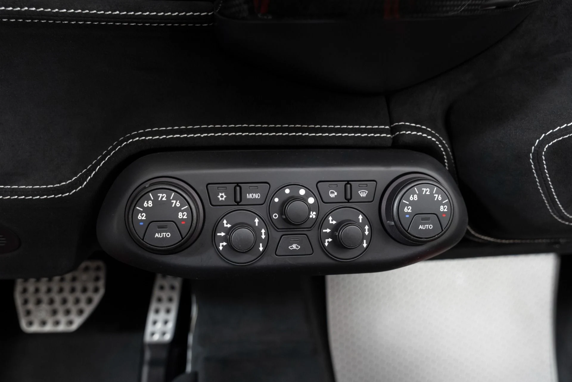 mph024_3088041918_Used_2015_Ferrari_458_Speciale_Aperta_1760034945_3289731140