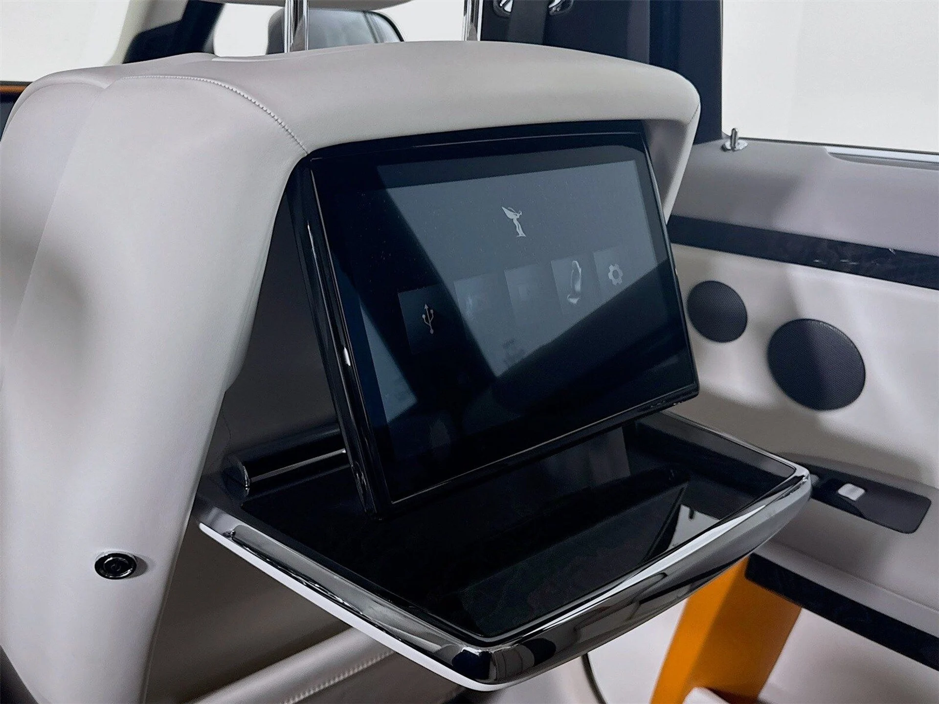 mph024_3090651528_2b5741b4ad11b8ff94fdbdbe03019b21x_e717a68ed0