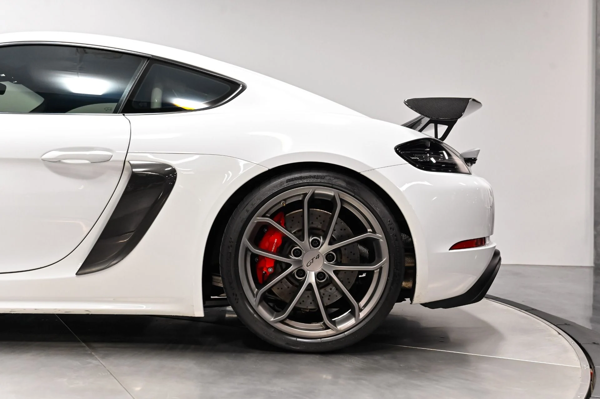 mph024_3093055788_Used_2022_Porsche_718_Cayman_GT_4_1793042587_168b4b82a6