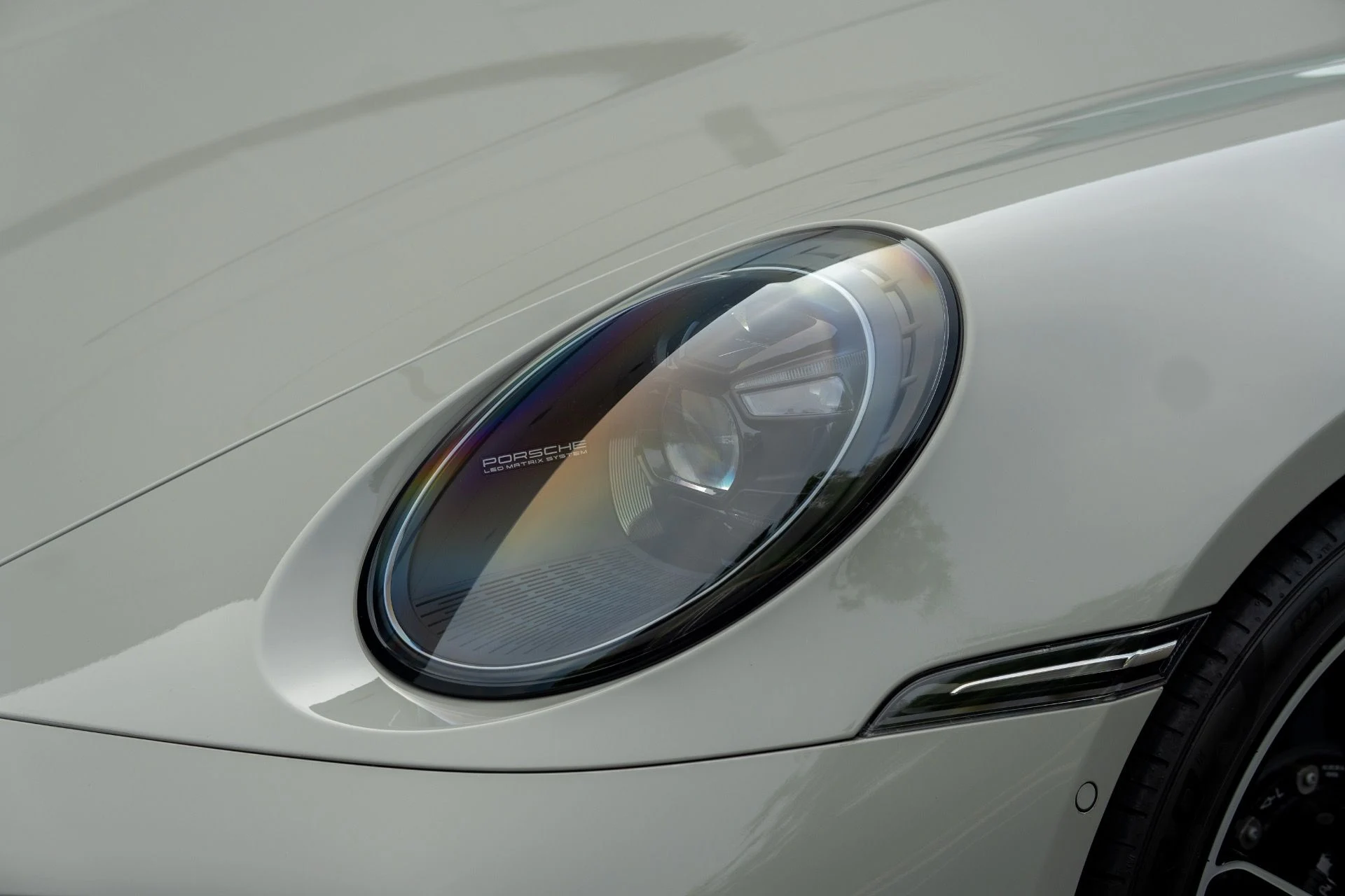 mph024_3098214175_Used_2024_Porsche_911_Turbo_S_1757432000_72b2f59e37