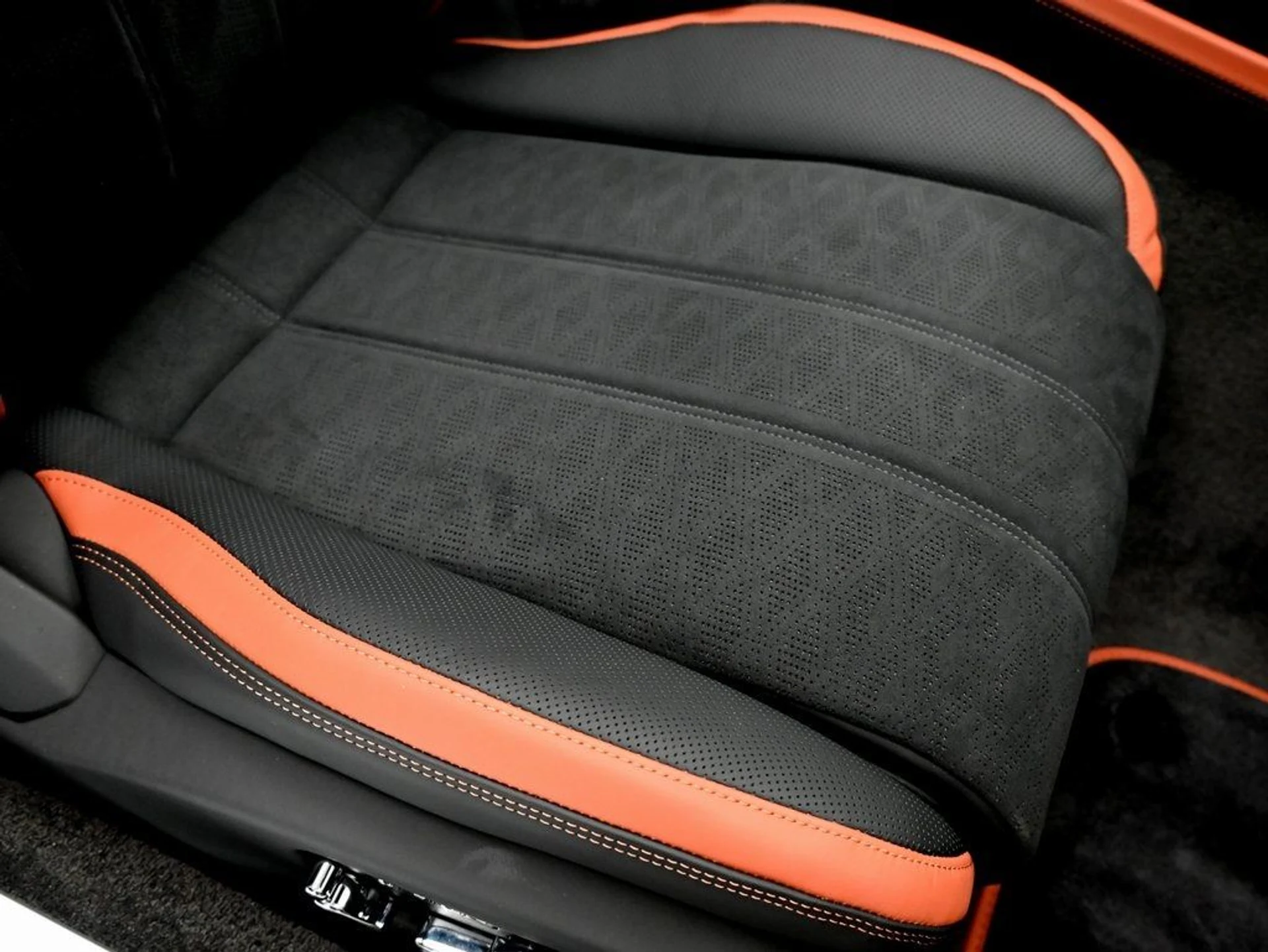 mph024_3103865764_2ee1dd4a092ac119c41151ff0ca3e1a3_181158976a