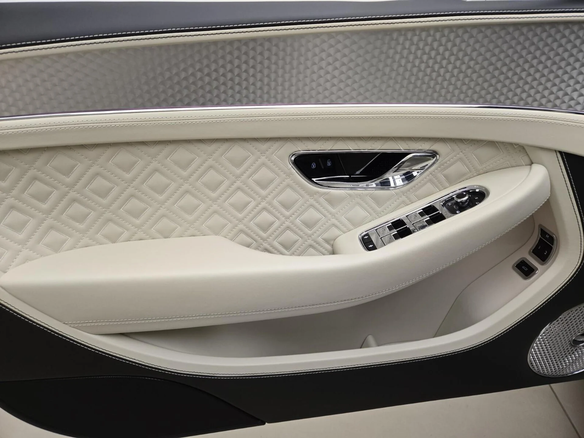 mph024_3104108824_Used_2023_Bentley_Continental_GT_Speed_1777355856_acbcf9a5ea