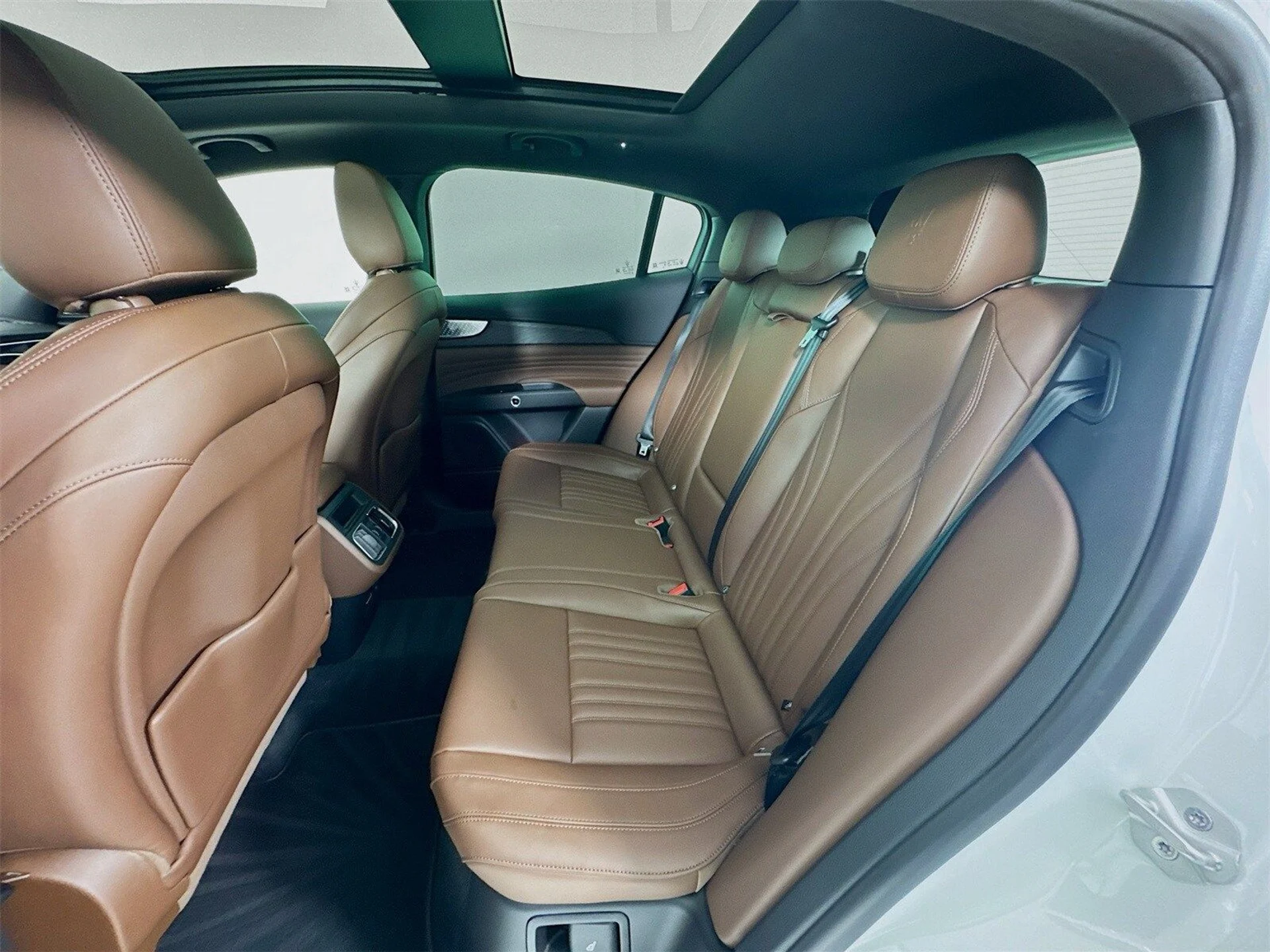 mph024_3109326034_a6c547cd6ffb7d177fec78b1d597619fx_58ee9b373f