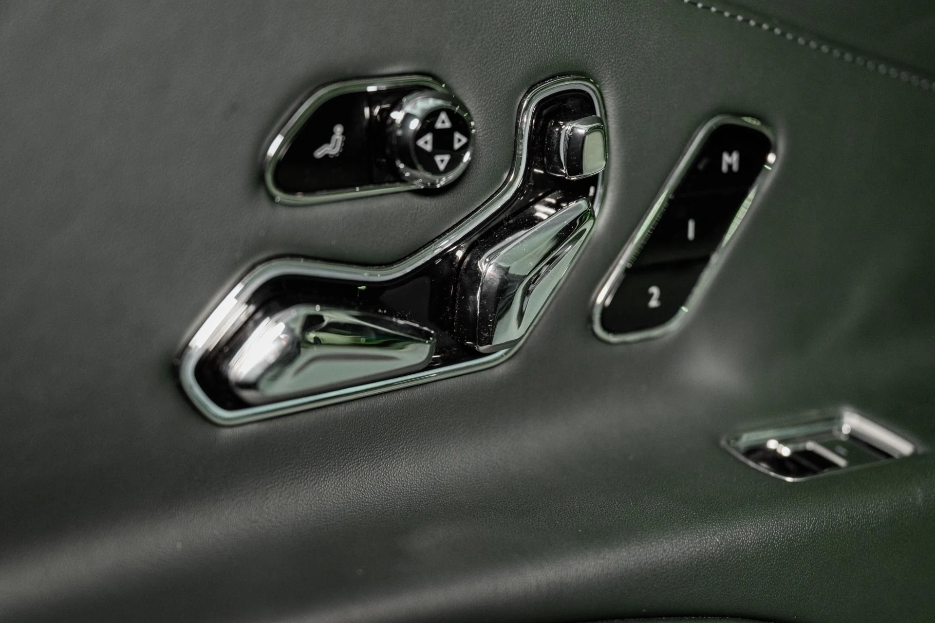 mph024_3110777202_Used_2022_Bentley_Flying_Spur_V8_1761056774_21ce924cb7