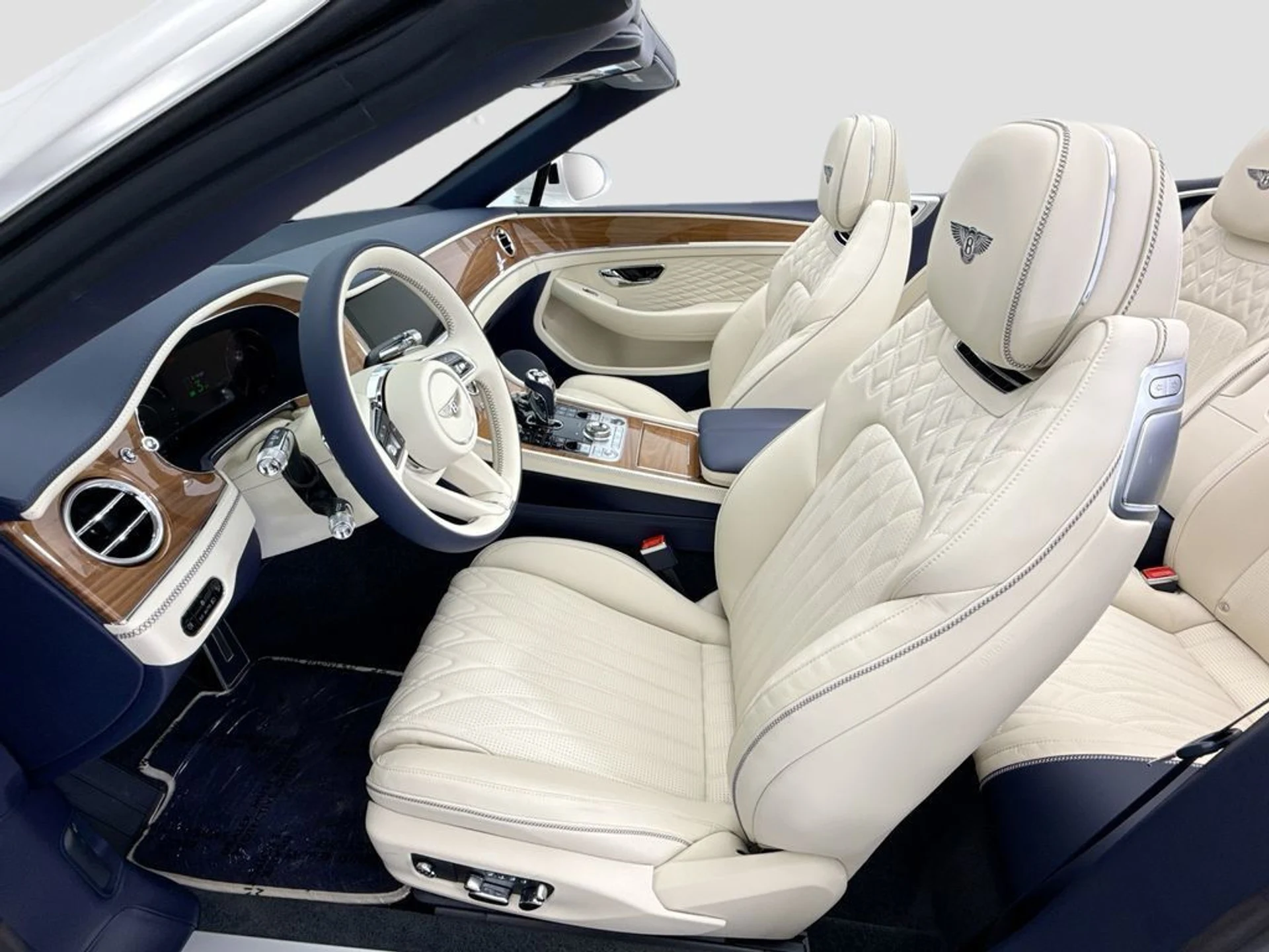 mph024_3116351878_new_2026_bentley_continental_gtc_8119_22995386_25_1024_cbba955043