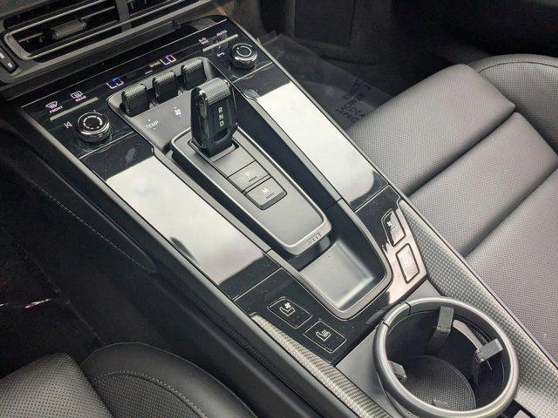 mph024_312335182_vnfv_F_Gx69licemv_AXZA_Hyb2smx_U_4ab6a2df3c