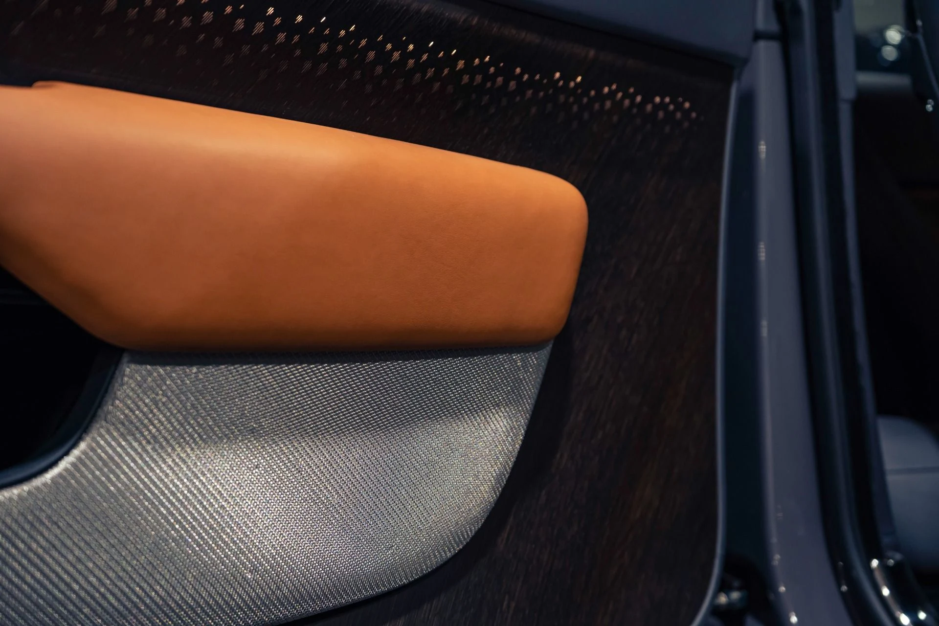 mph024_3133449731_Used_2018_Rolls_Royce_Wraith_RARE_1_of_55_Luminary_Edition_1789486734_27fa5f4422