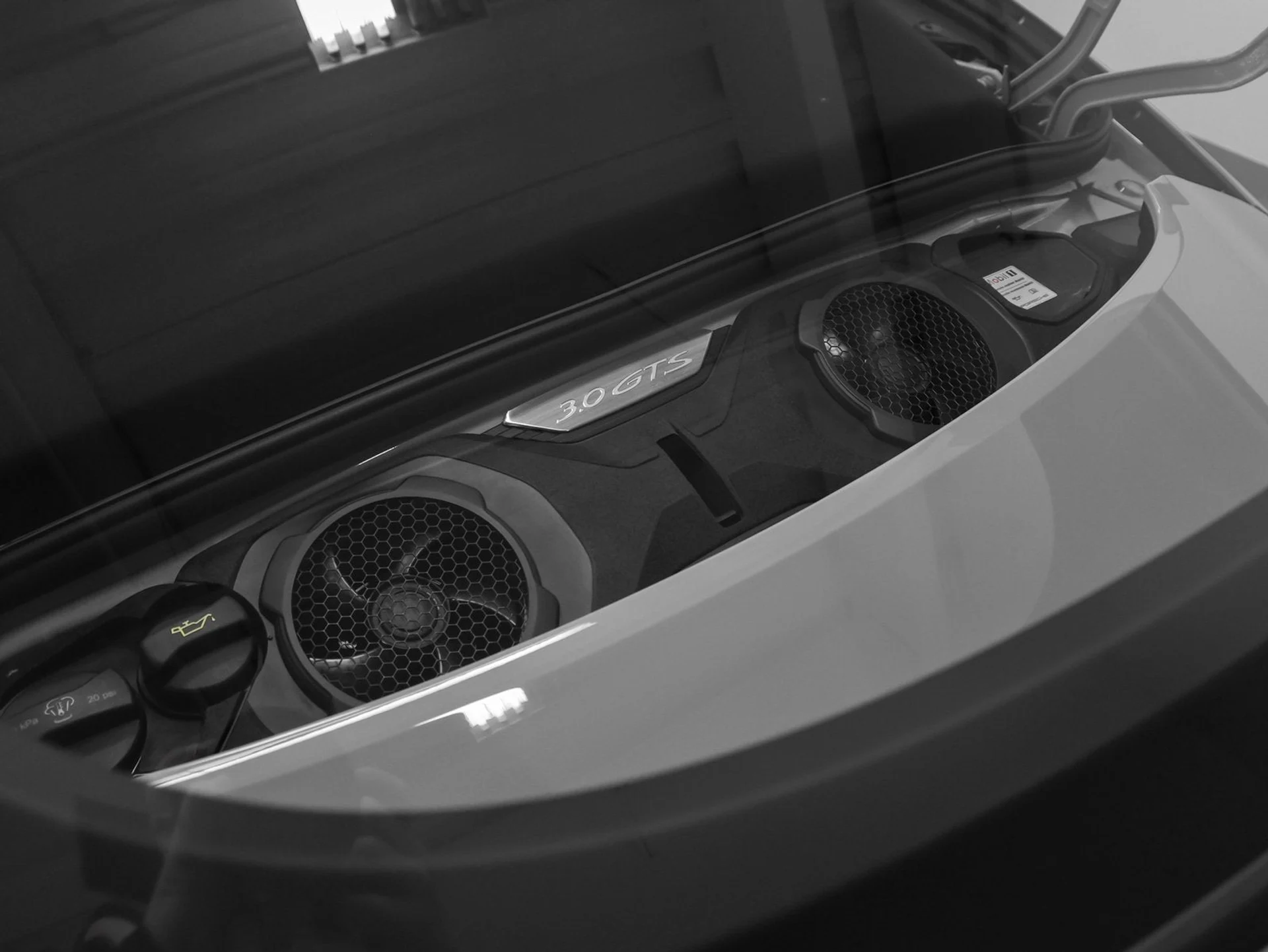 mph024_313643840_25_e99279405f