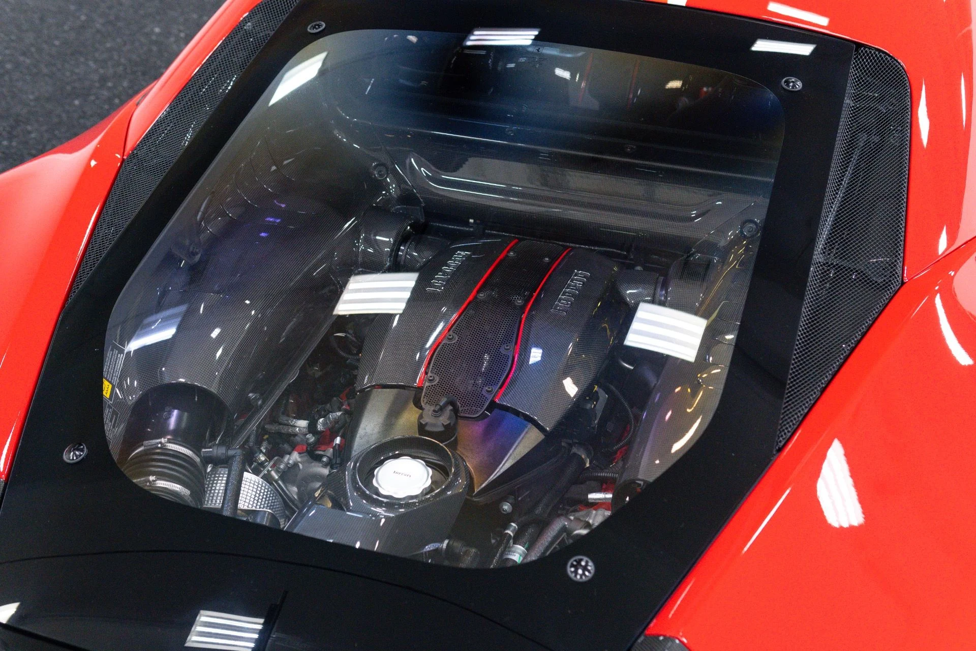 mph024_3144098421_Used_2020_Ferrari_488_Pista_1788470814_c059779758