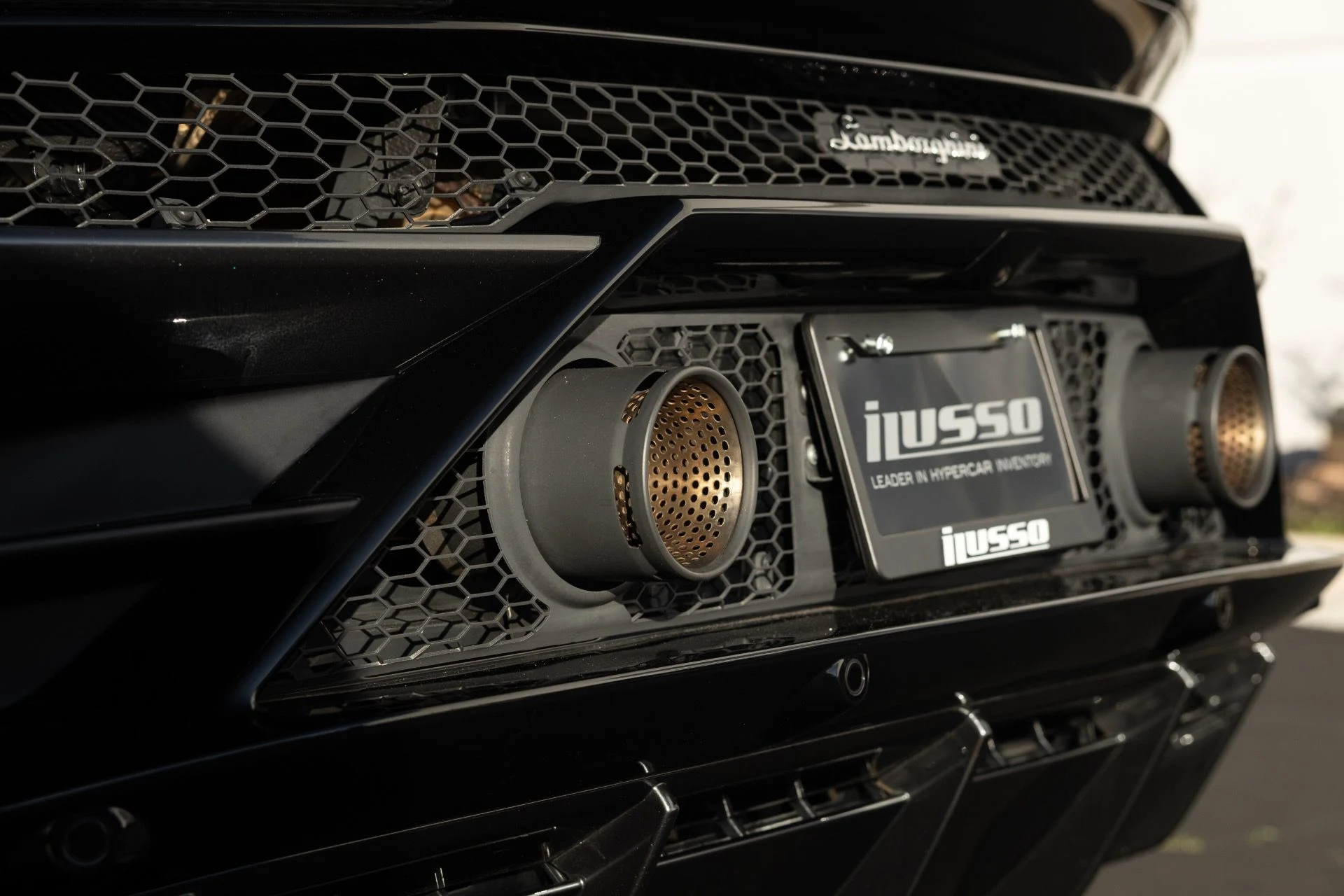 mph024_3144190146_Used_2020_Lamborghini_Huracan_EVO_1769630384_7af7c3be92