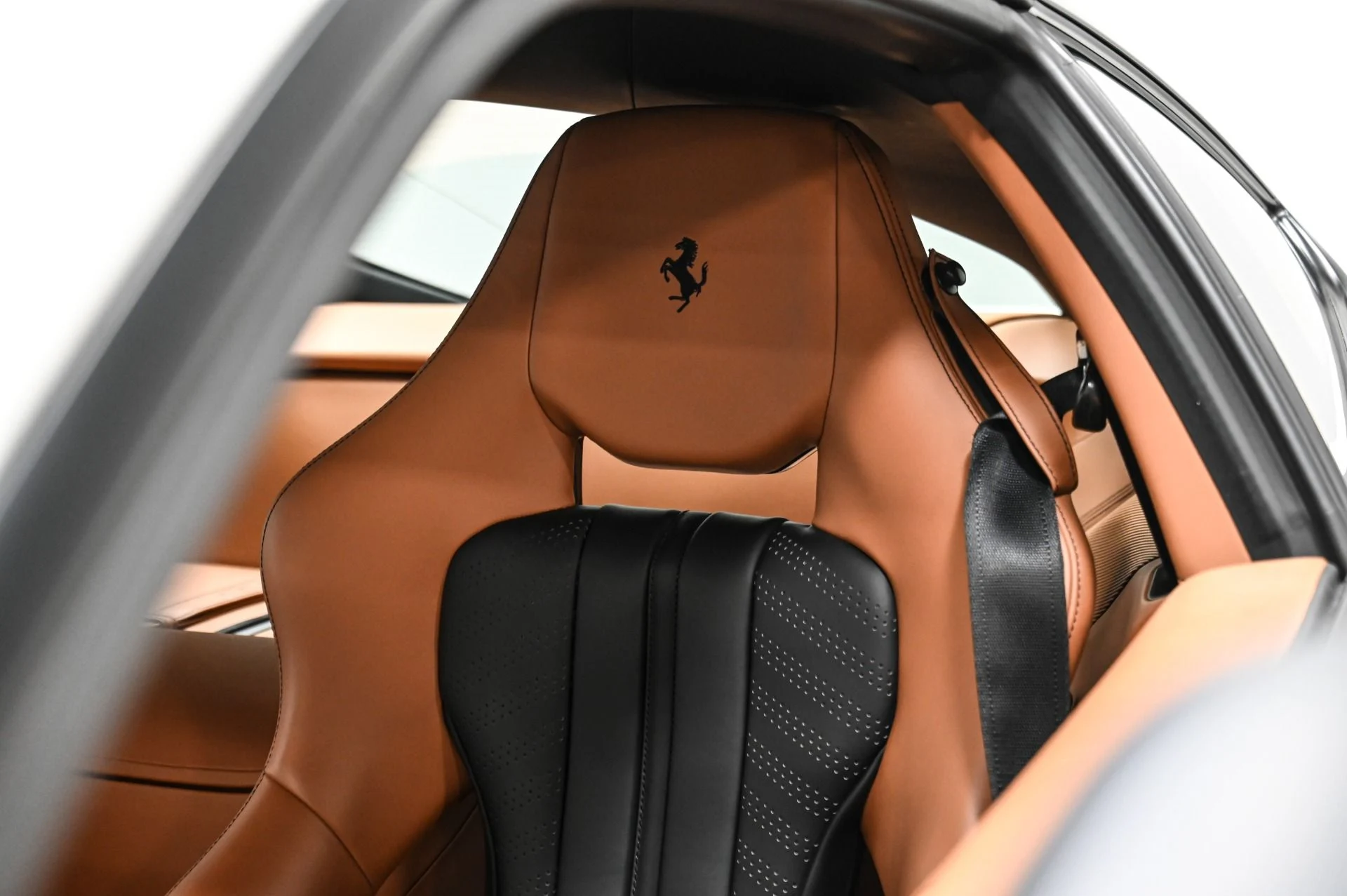 mph024_3146467490_Used_2015_Ferrari_F12_Berlinetta_1770858306_57bdab190c