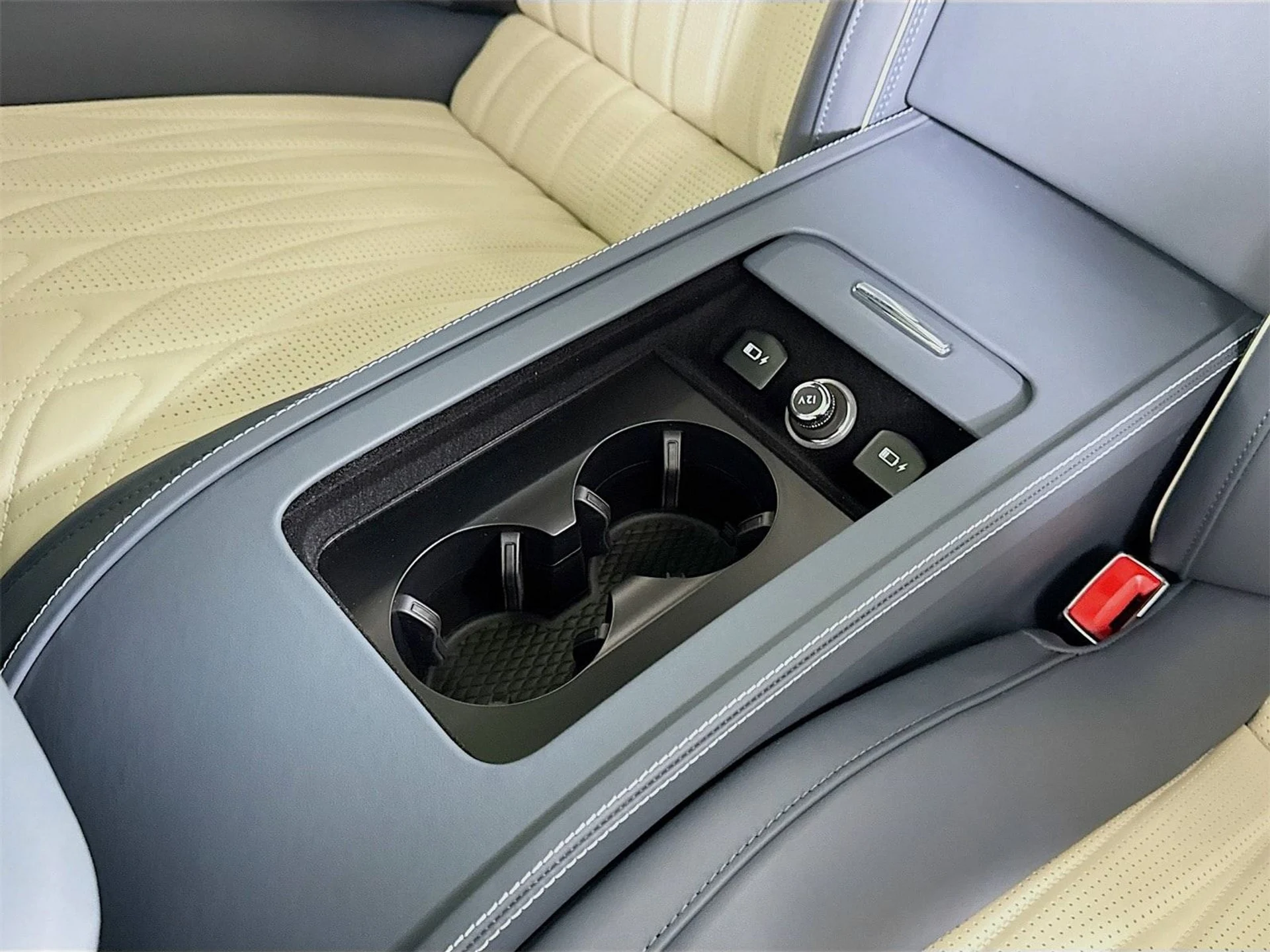 mph024_3148112628_9e8f49d6c84534dee4c5de363a5dafebx_3f0e4bf369