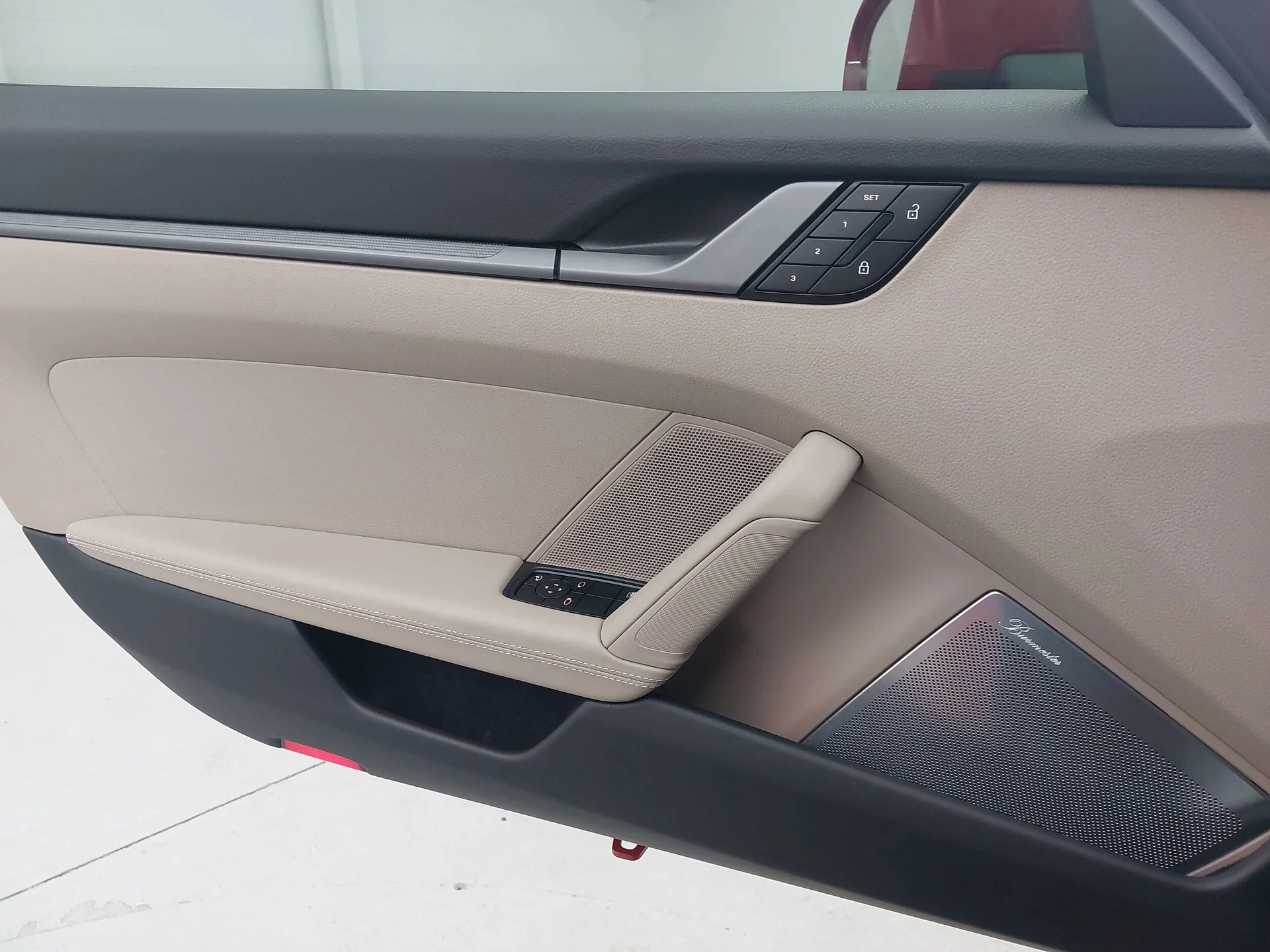 mph024_3157048017_01f52c9ee47cc594ebb9857541dbc964x_92d990a4ed