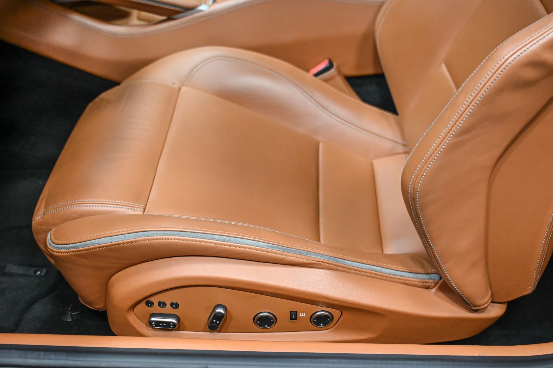 mph024_3158767366_Used_2014_Ferrari_FF_1758753683_8e78b0c8a2