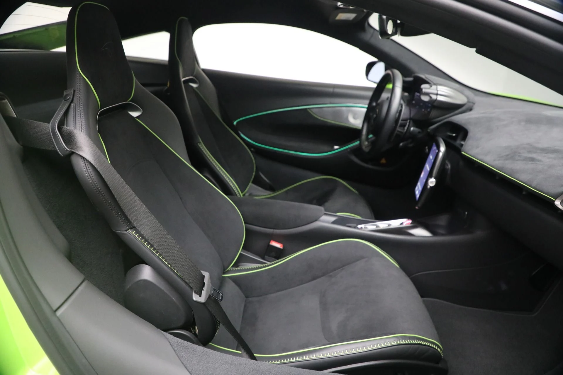 mph024_3159648158_Used_2023_Mc_Laren_Artura_Performance_60376f4569