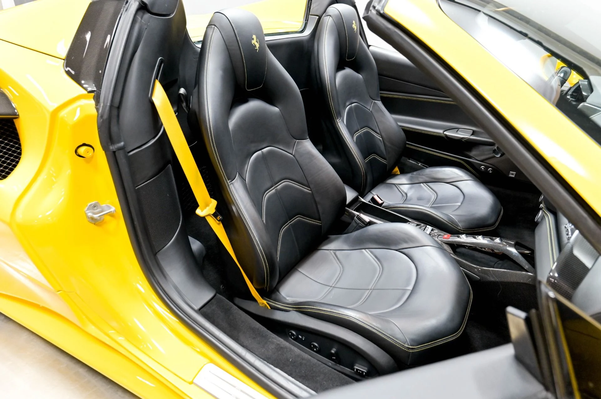 mph024_3160058620_Used_2017_Ferrari_488_Spider_1782250763_5ef5f6315e