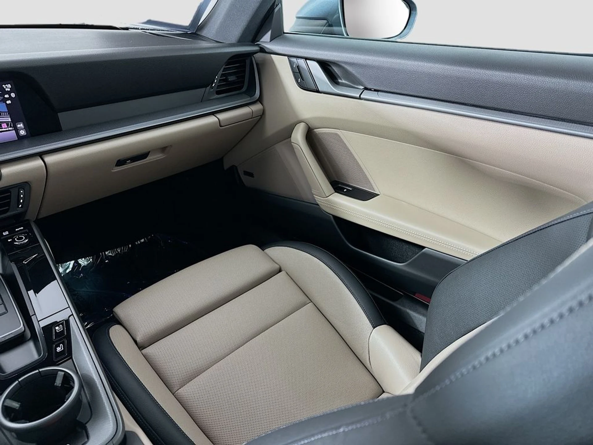 mph024_3160752164_60e9e466724d396b222444a5c69a27afx_c9296aa488