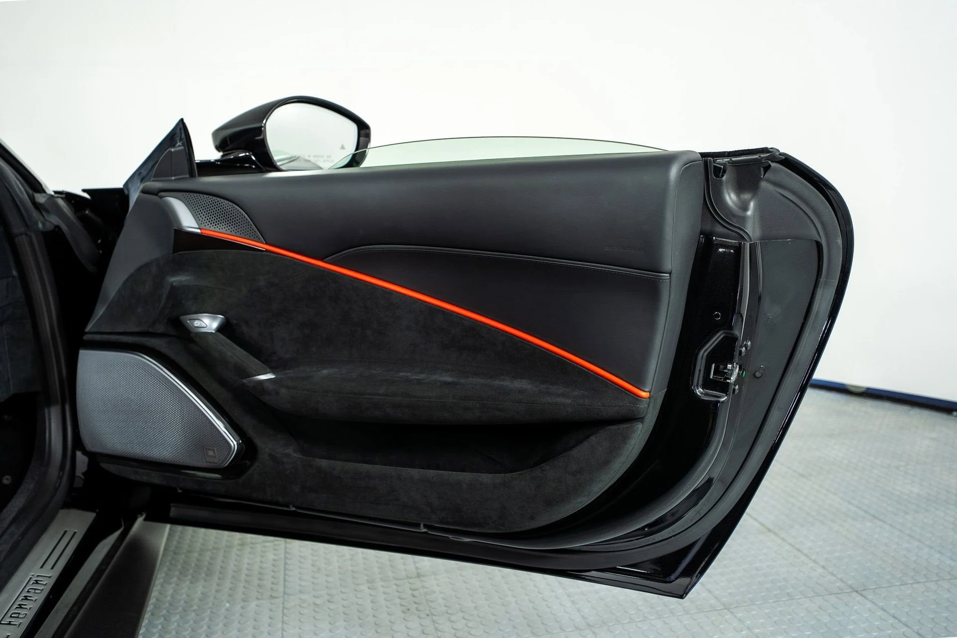 mph024_3163183131_82671994c9d04a5d97771a4000300571_76328d9860