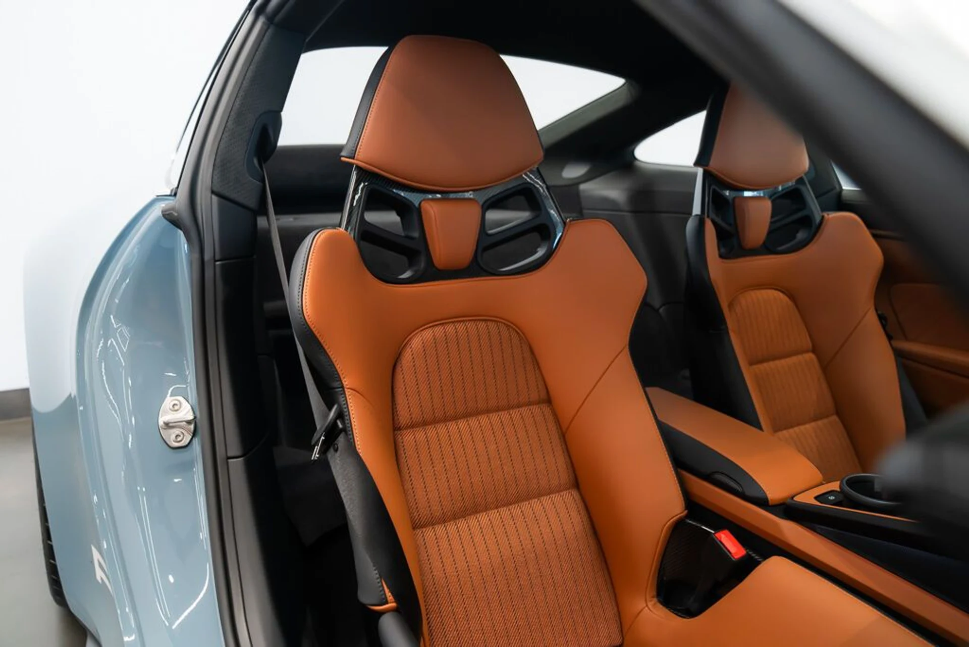 mph024_3171435887_porsche_911_2024_jpg_v_1773863537_4f0f9765a5