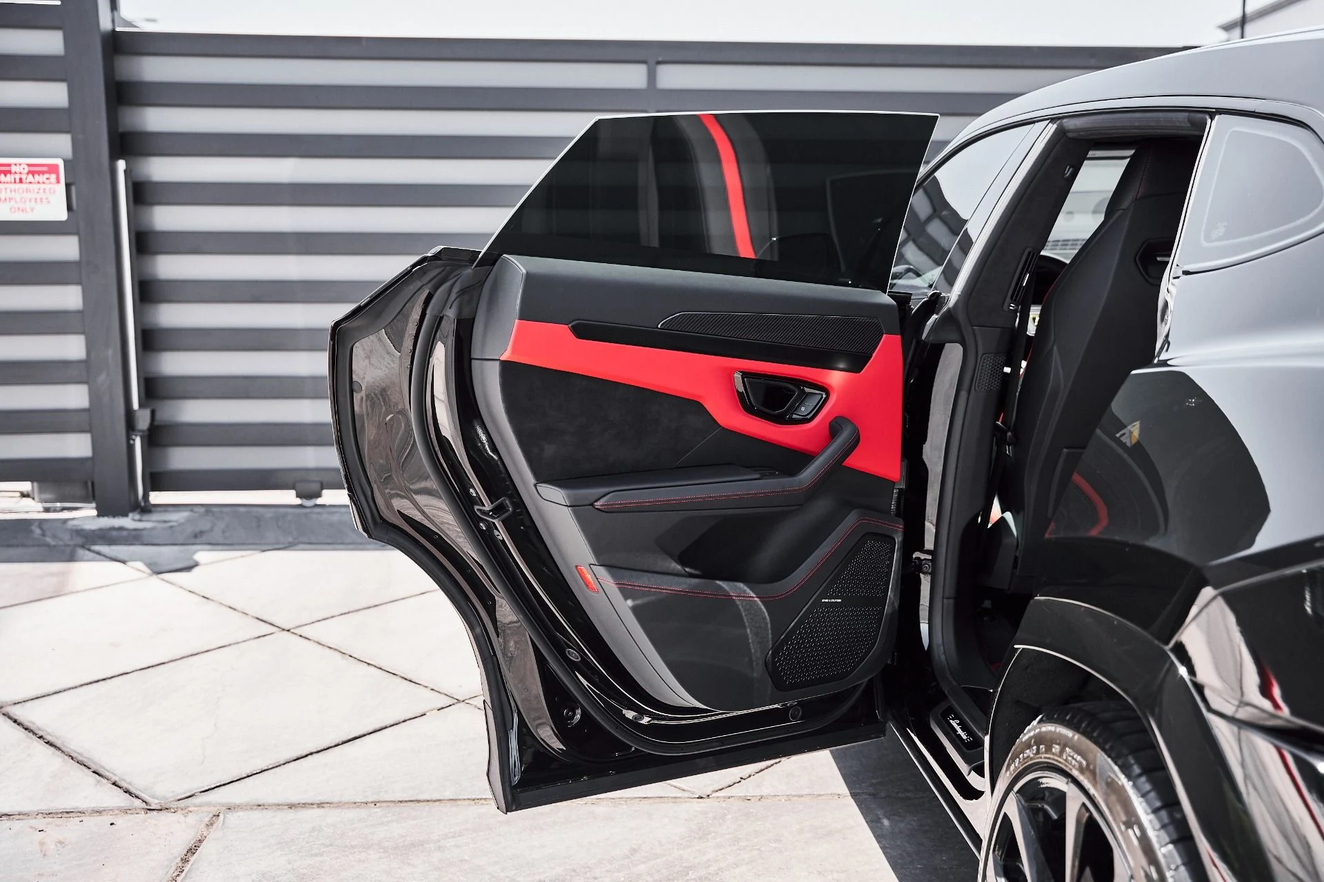 mph024_3173184424_Used_2023_Lamborghini_Urus_S_1781228788_0ee0b09206