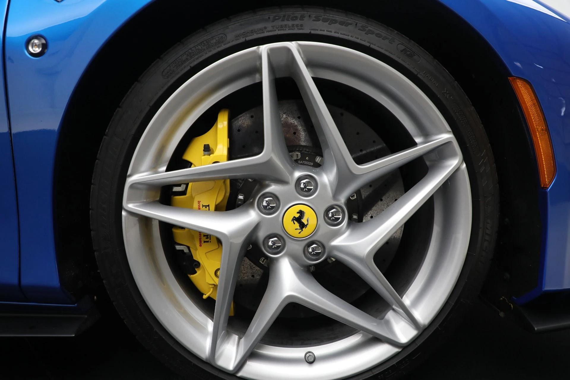 mph024_3173542464_Used_2023_Ferrari_F8_Spider_a8acc19315