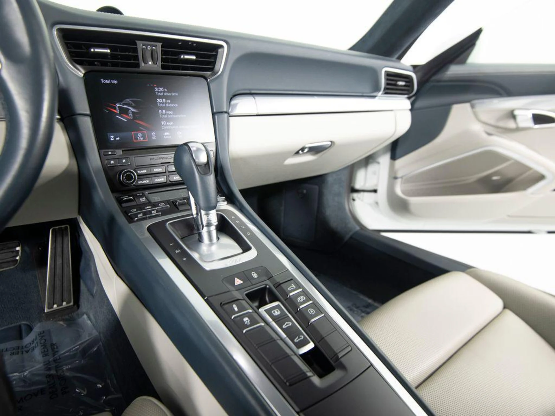 mph024_3179384283_1np0yew3y_YEUZ_Ym_GL_6_BF_9_SJV_6_Ts_7d0e8a1542