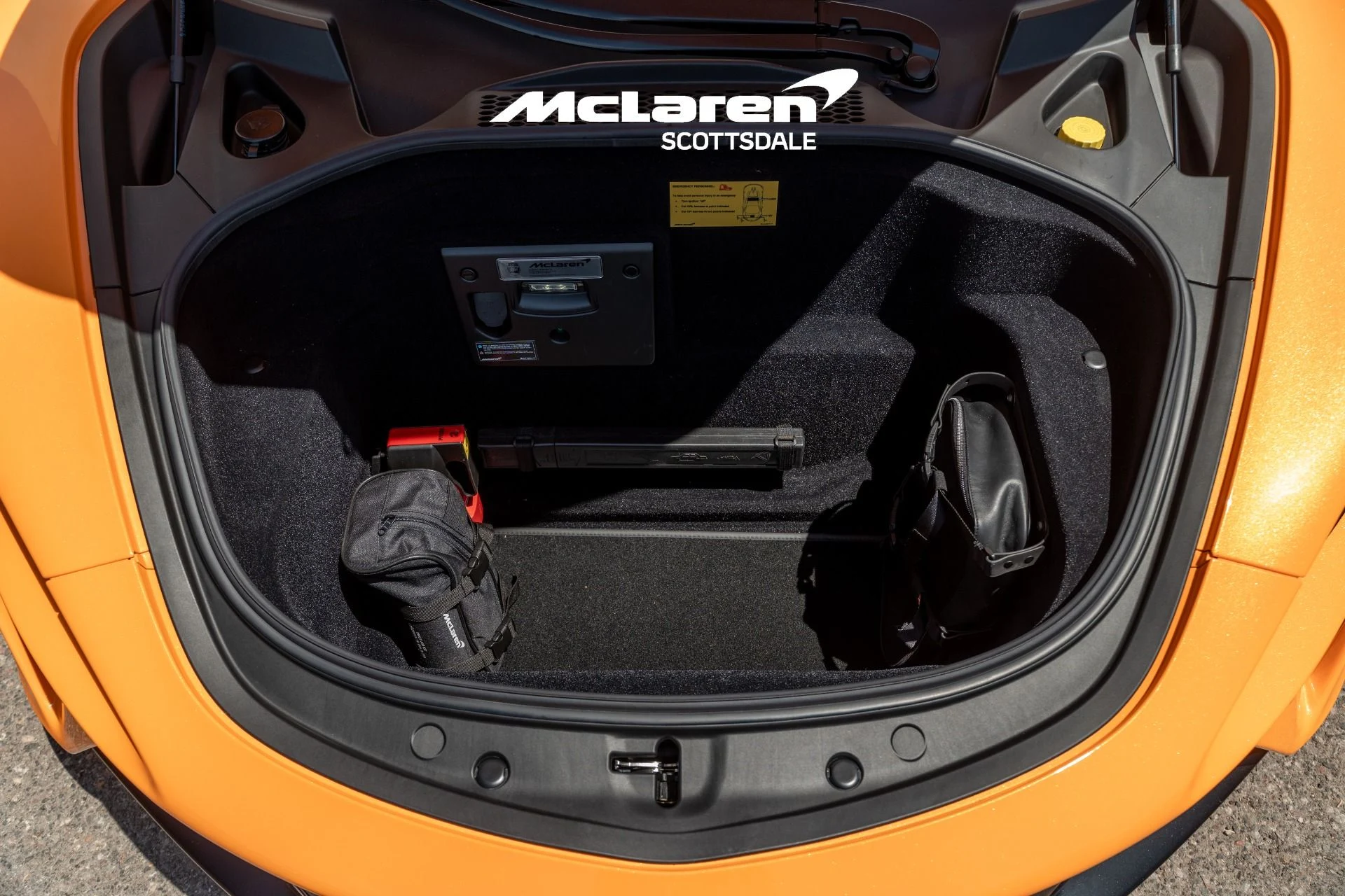 mph024_31798744_Used_2025_MCLAREN_ARTURA_1785519207_574feb0cc3